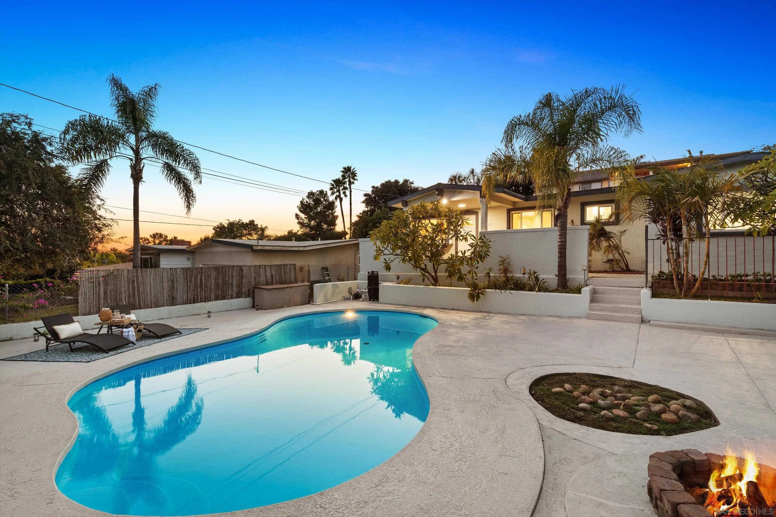 1048 Anza Ave.