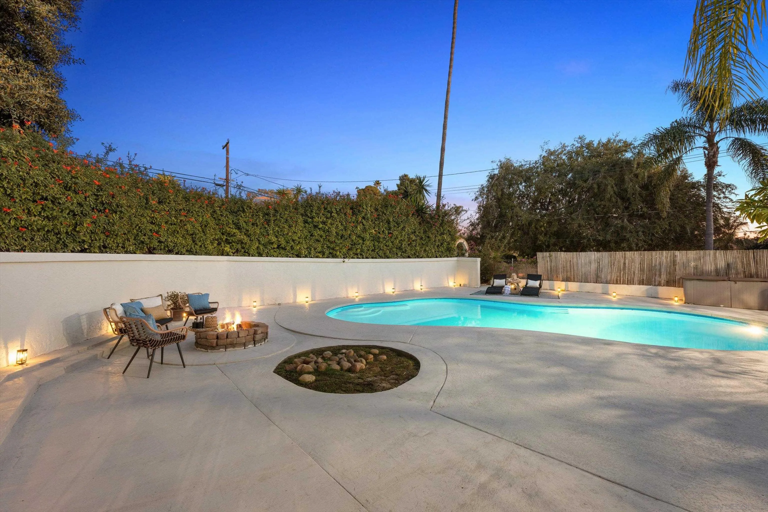 1048 Anza Ave.