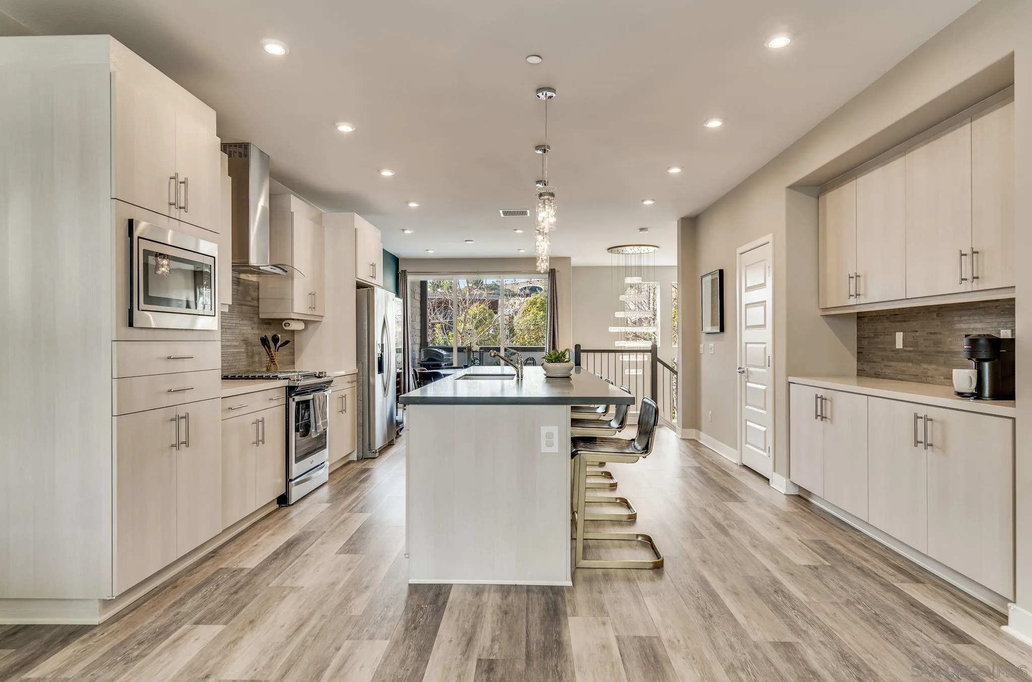 2804 Avella Circle