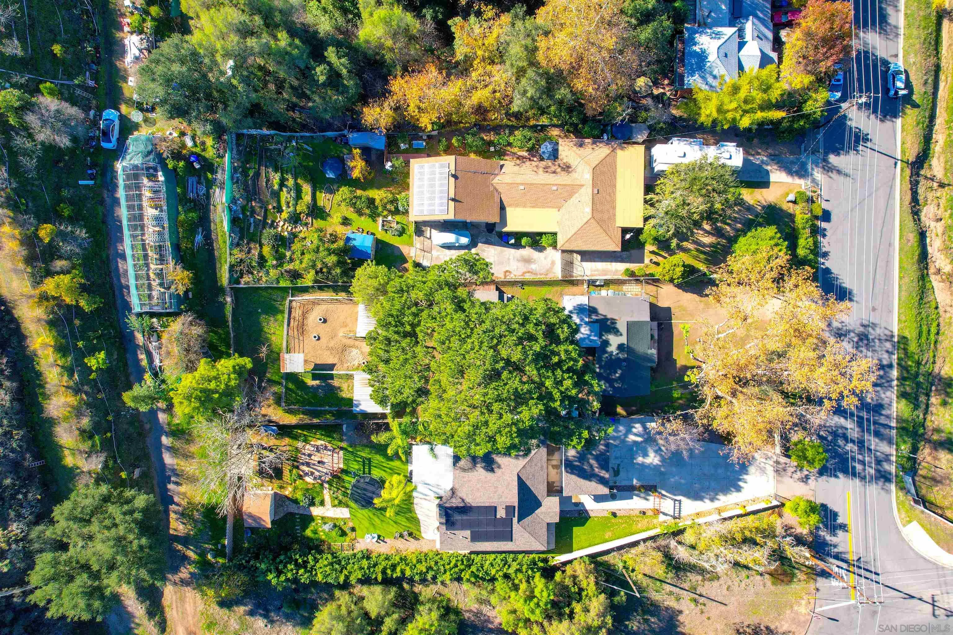 14153 Ezra Ln