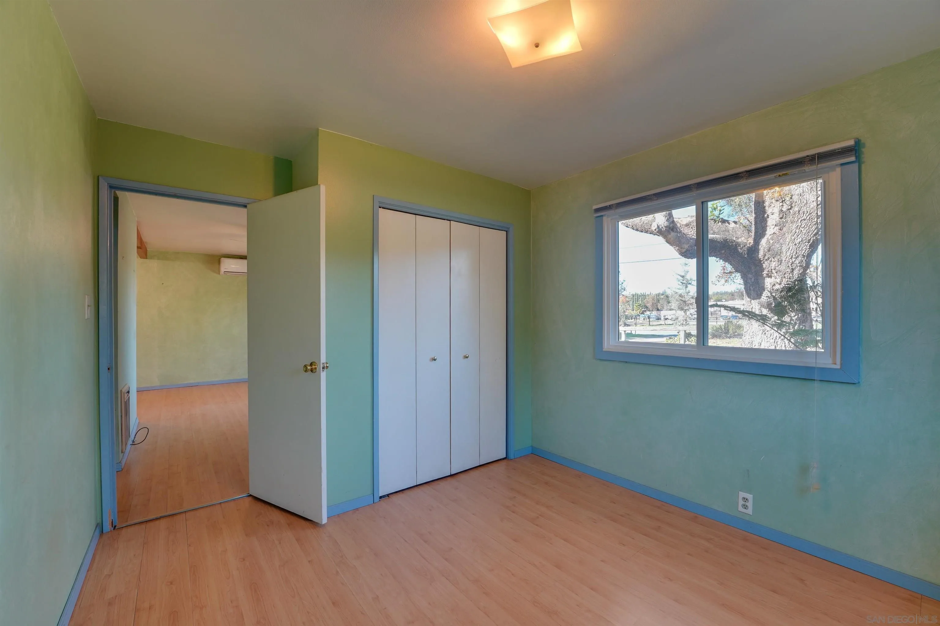 14153 Ezra Ln