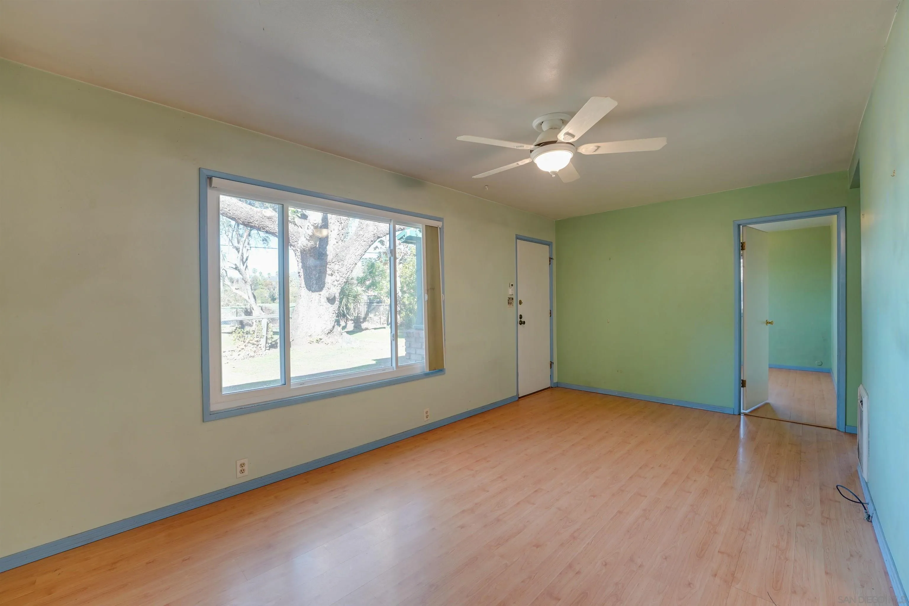 14153 Ezra Ln
