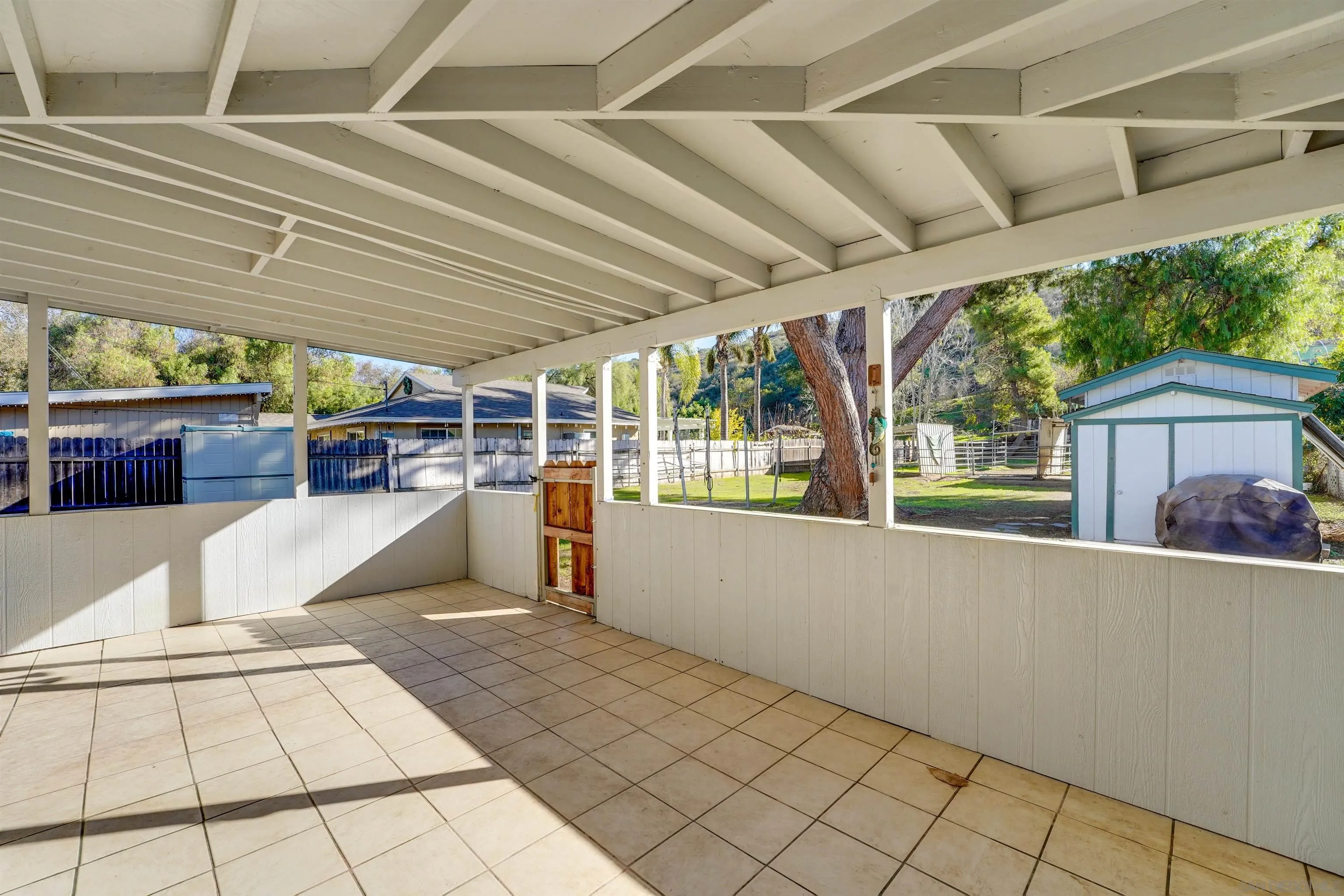 14153 Ezra Ln