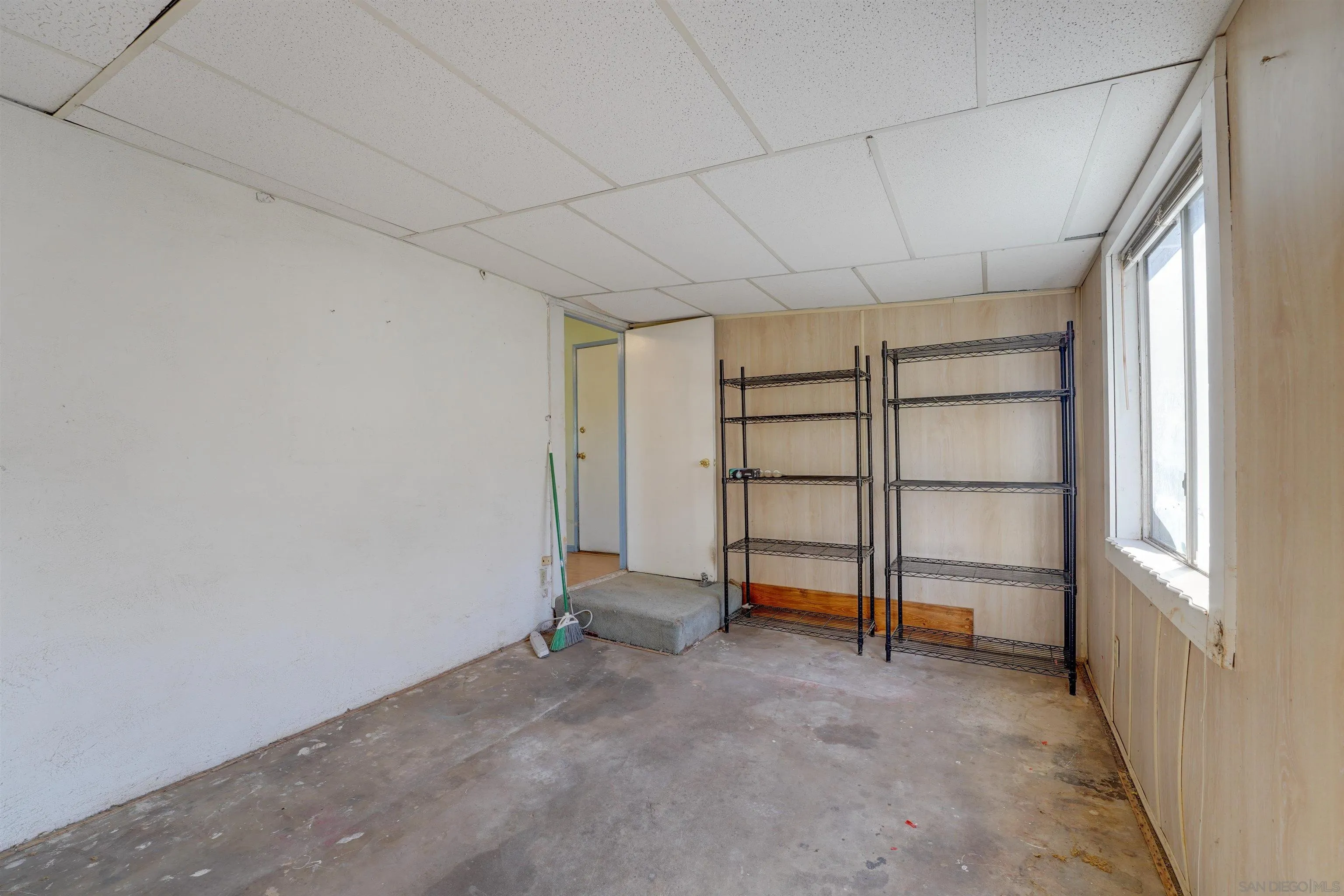 14153 Ezra Ln