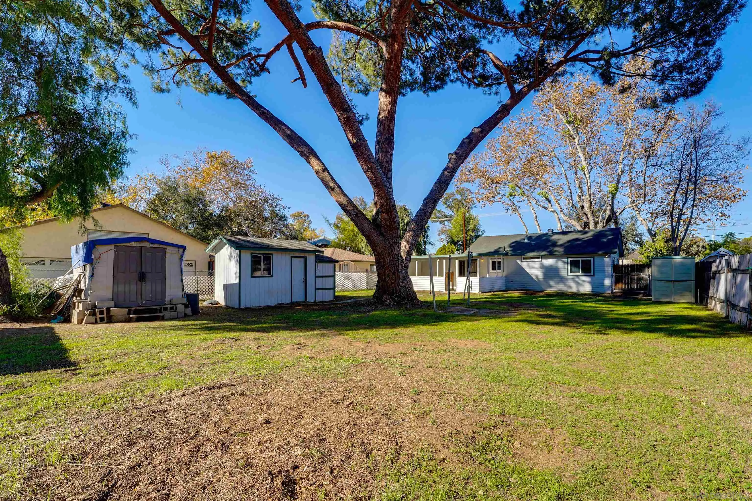14153 Ezra Ln