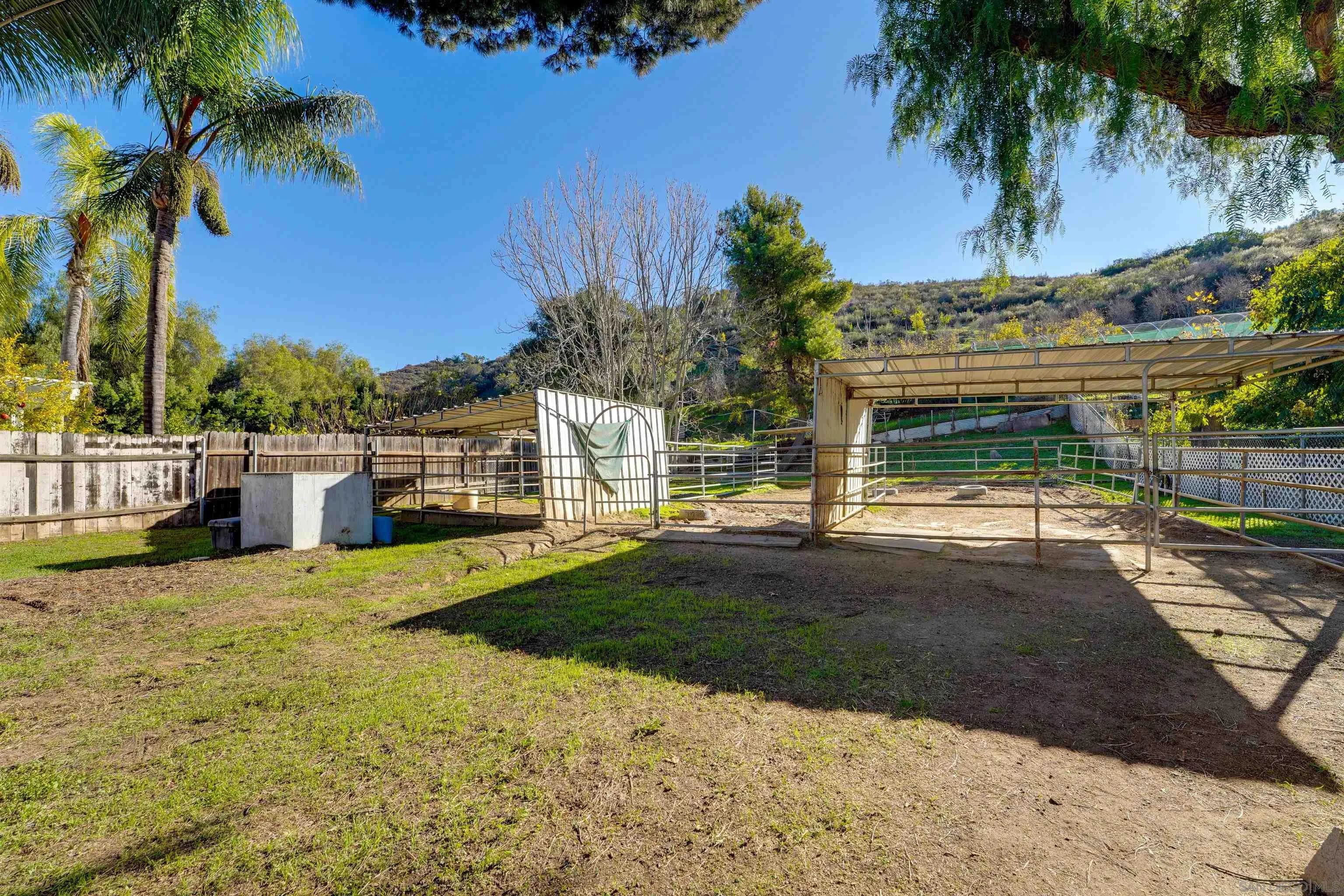 14153 Ezra Ln