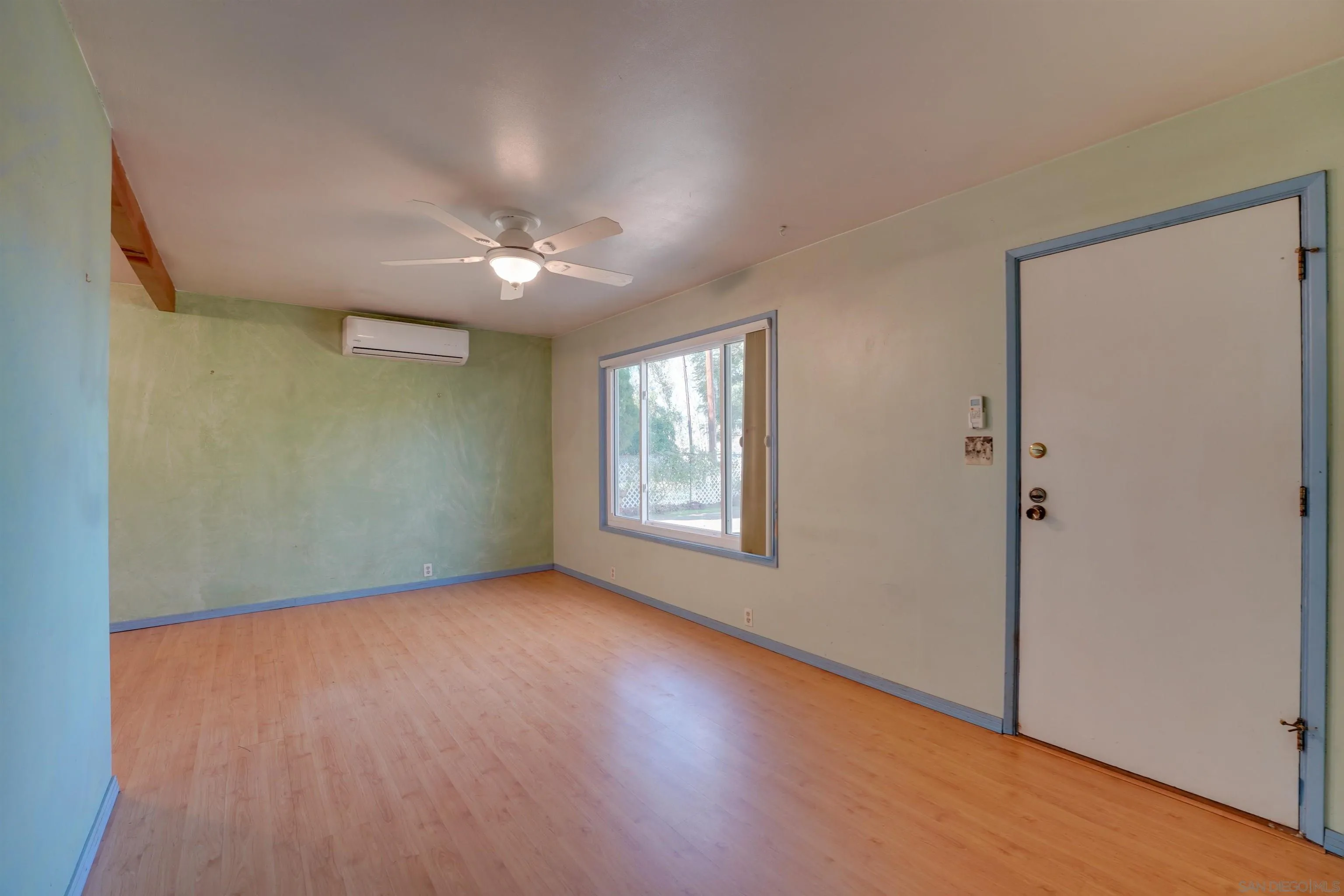 14153 Ezra Ln
