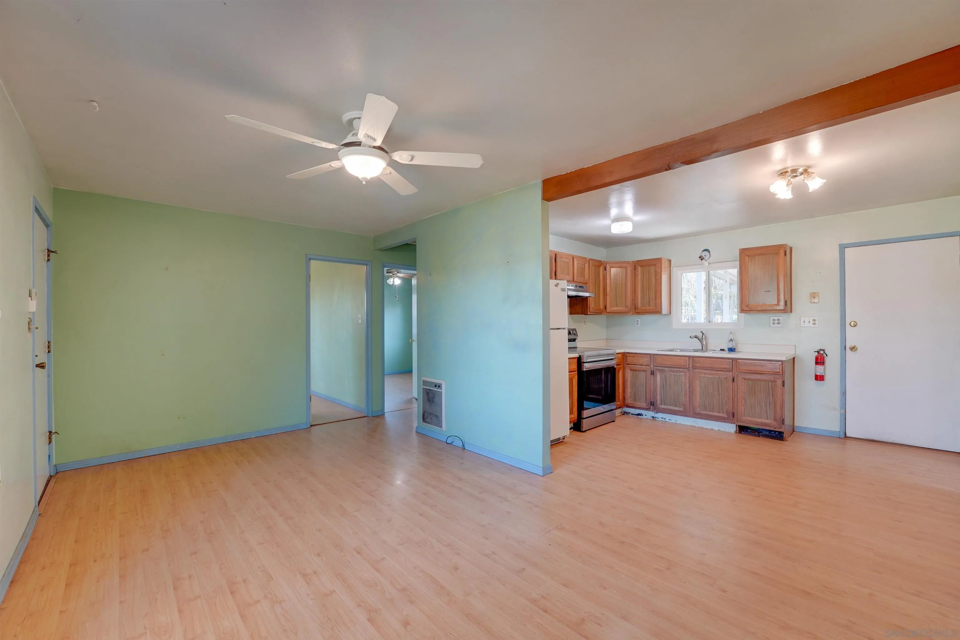 14153 Ezra Ln