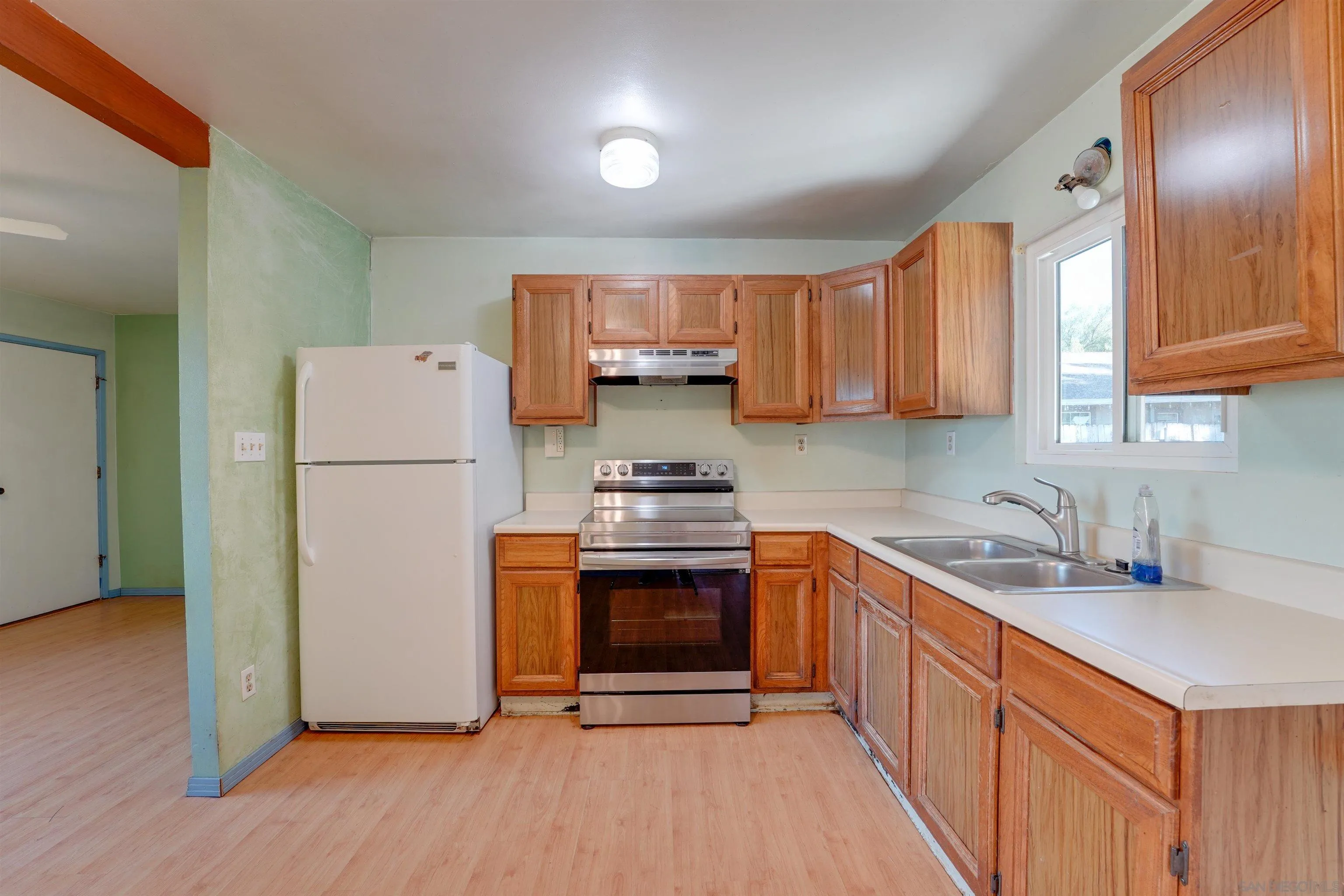 14153 Ezra Ln