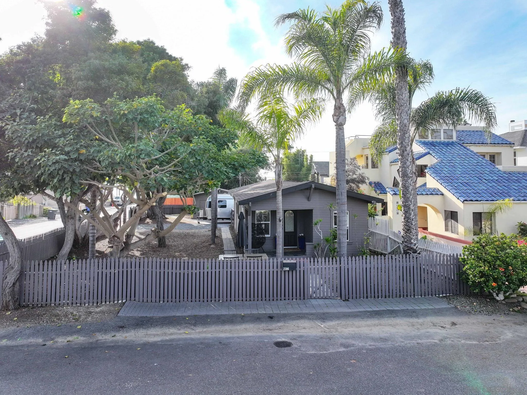 2386 Newport Avenue