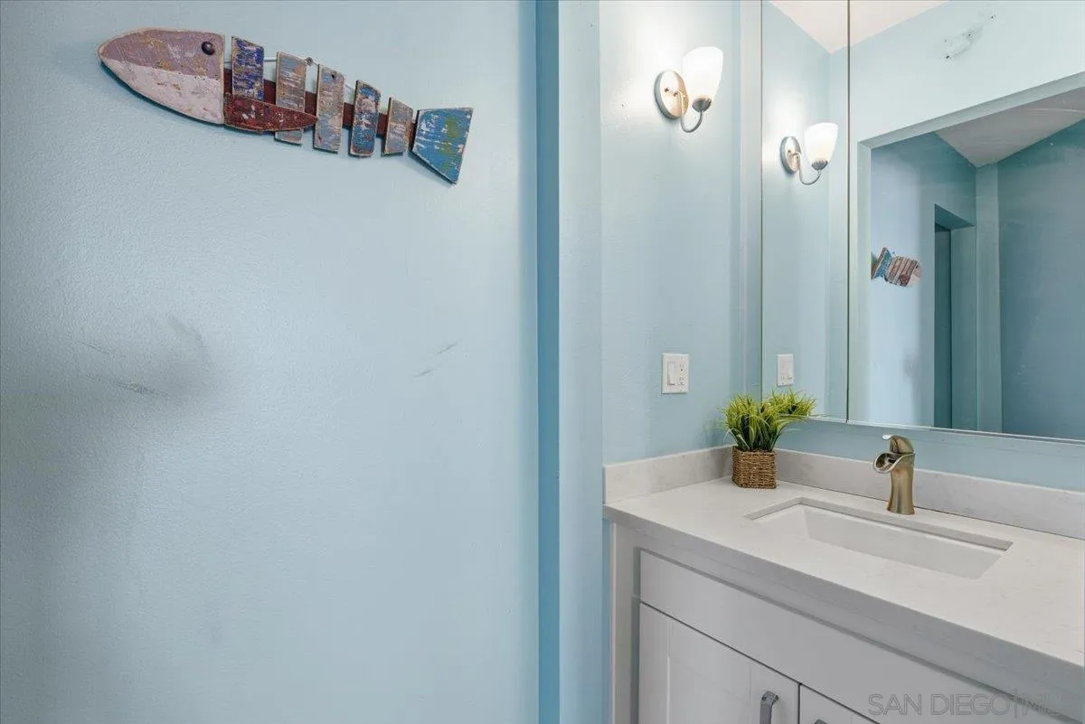 3755 Ocean Front Walk Unit 18