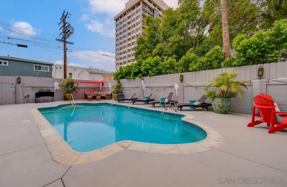 140 Walnut Ave. Unit 2d