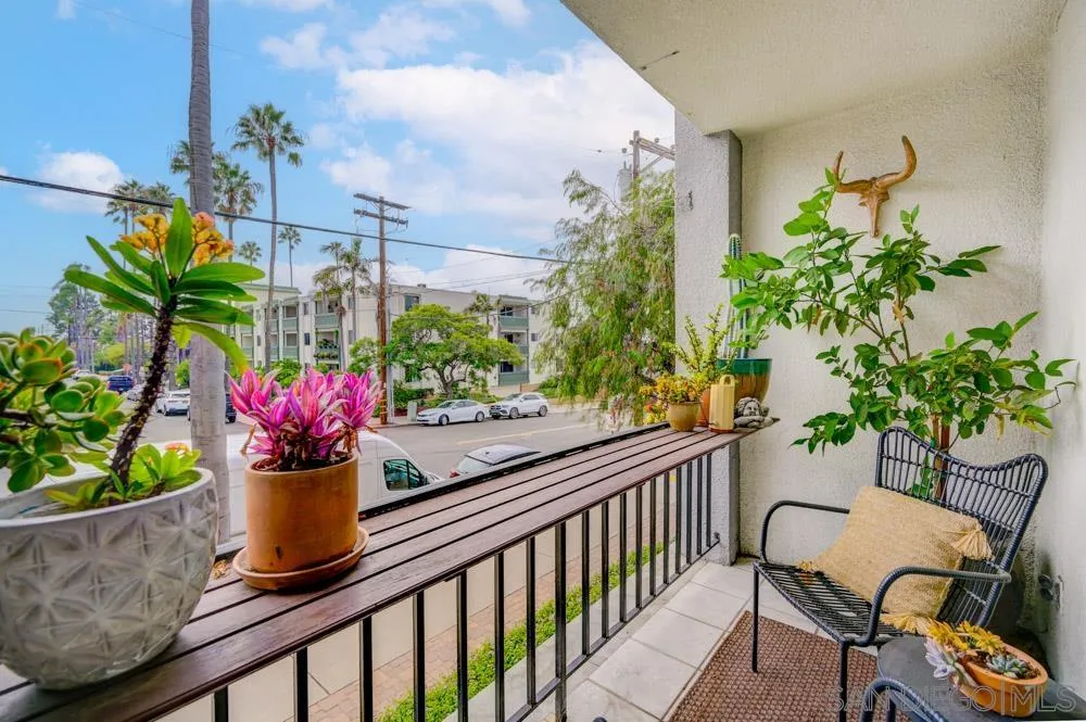 140 Walnut Ave. Unit 2d