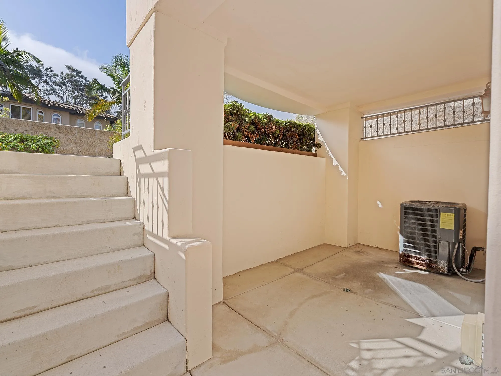 2265 Manchester Ave (and 2265a)