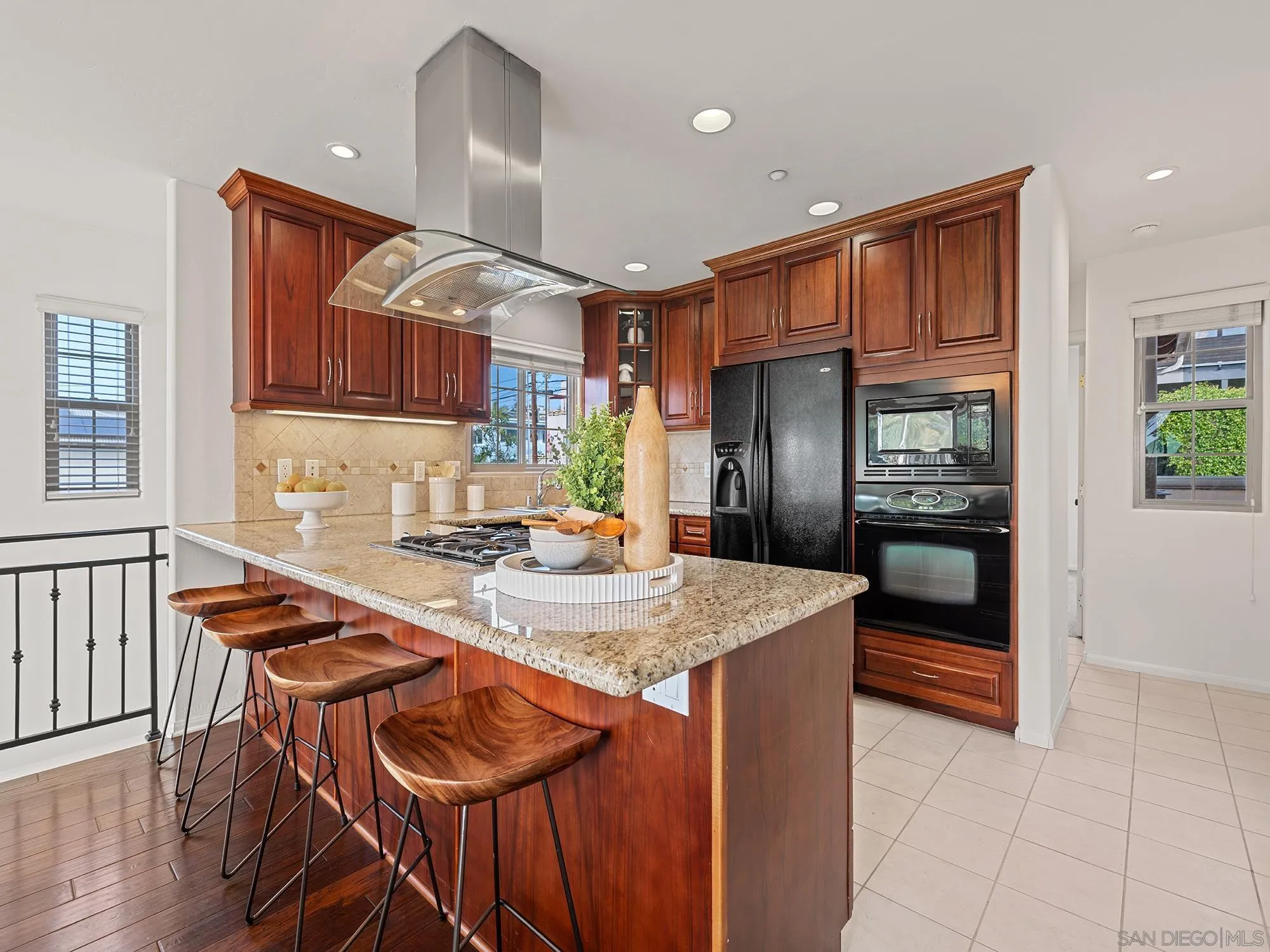 2265 Manchester Ave (and 2265a)