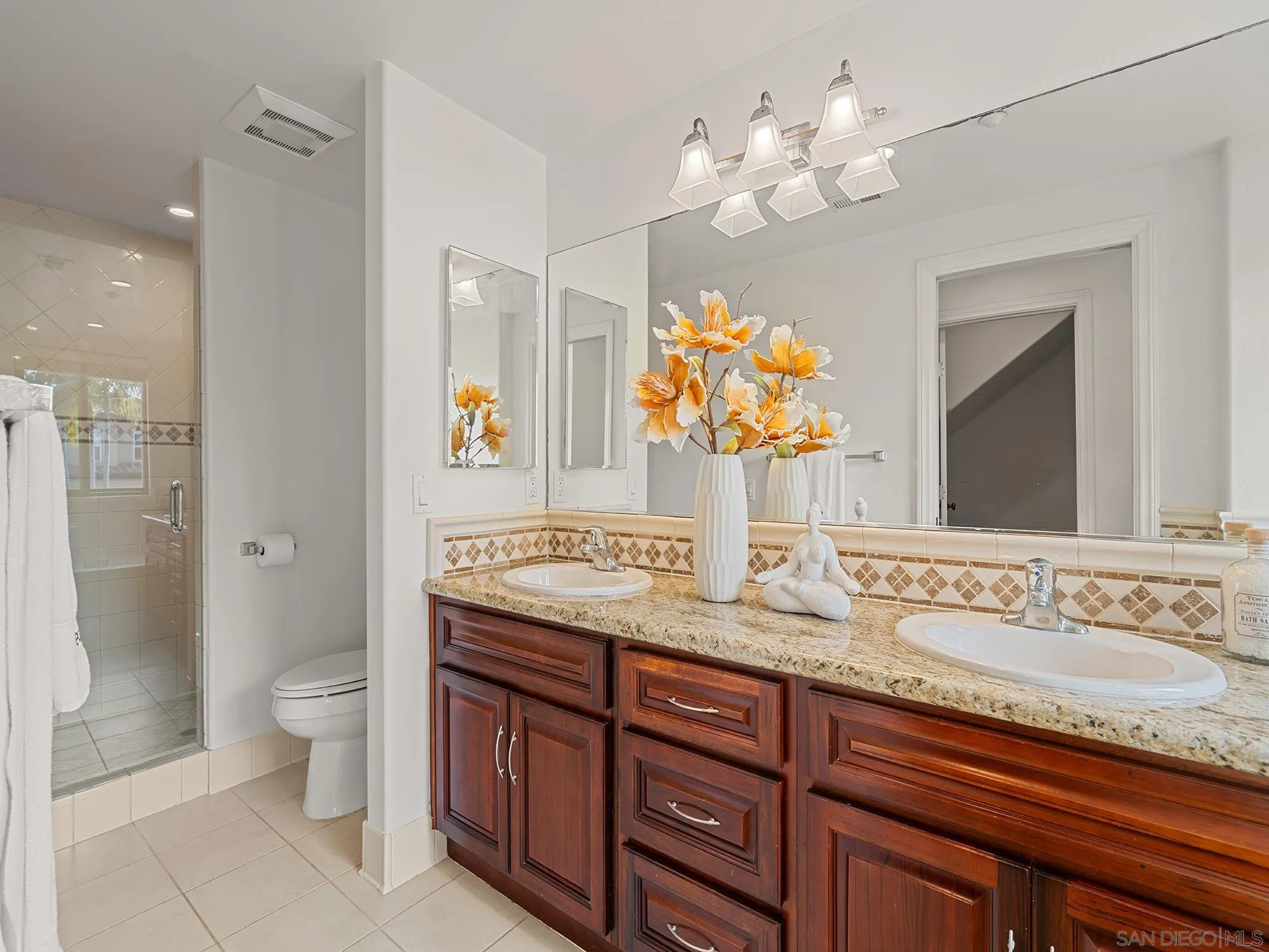 2265 Manchester Ave (and 2265a)