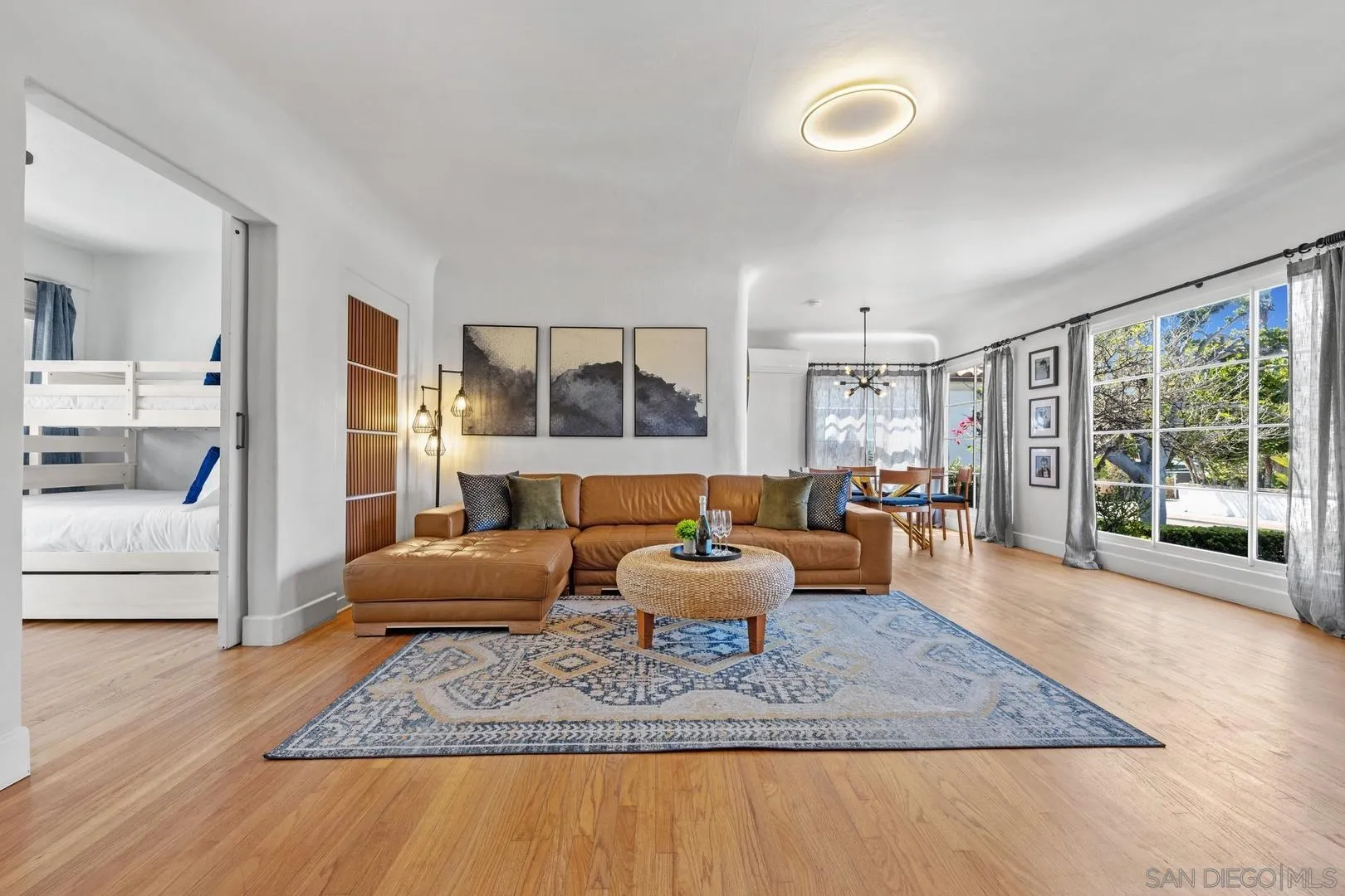 8425 Paseo Del Ocaso