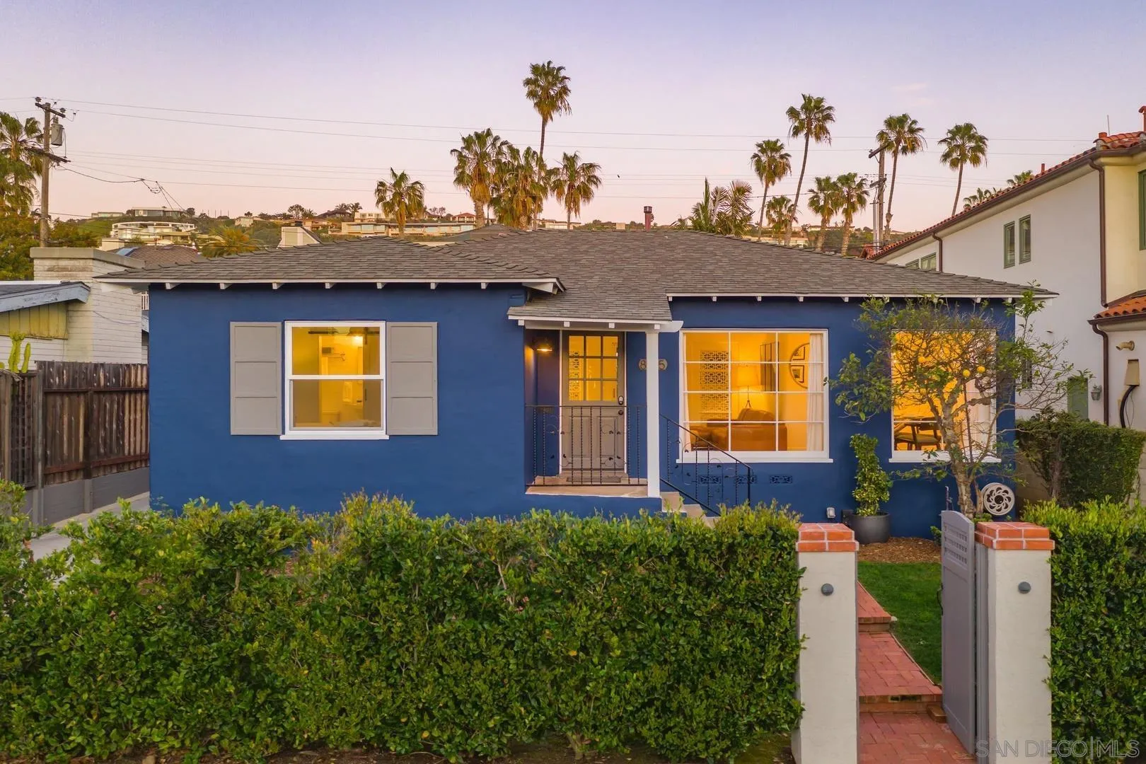 8425 Paseo Del Ocaso