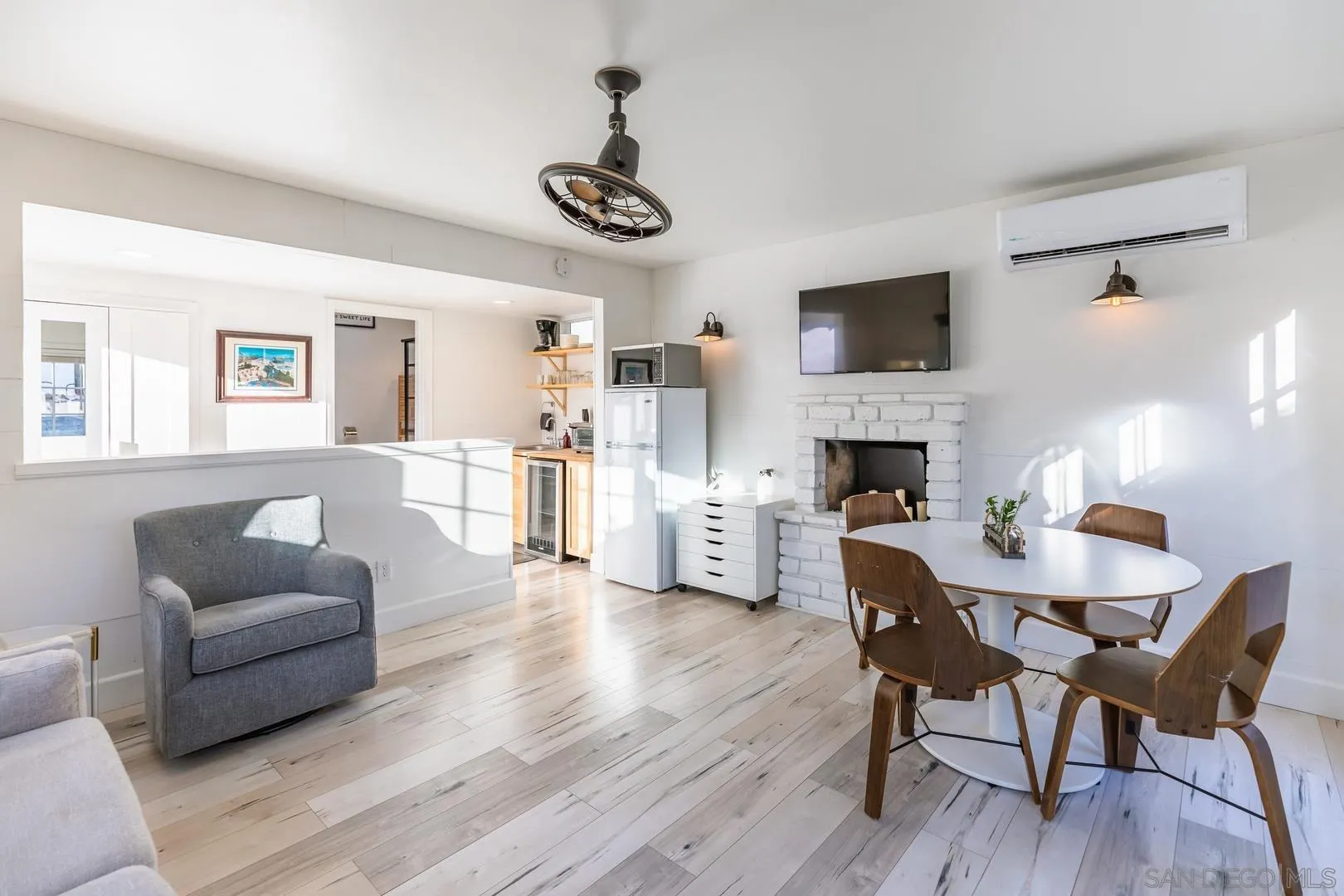 8425 Paseo Del Ocaso