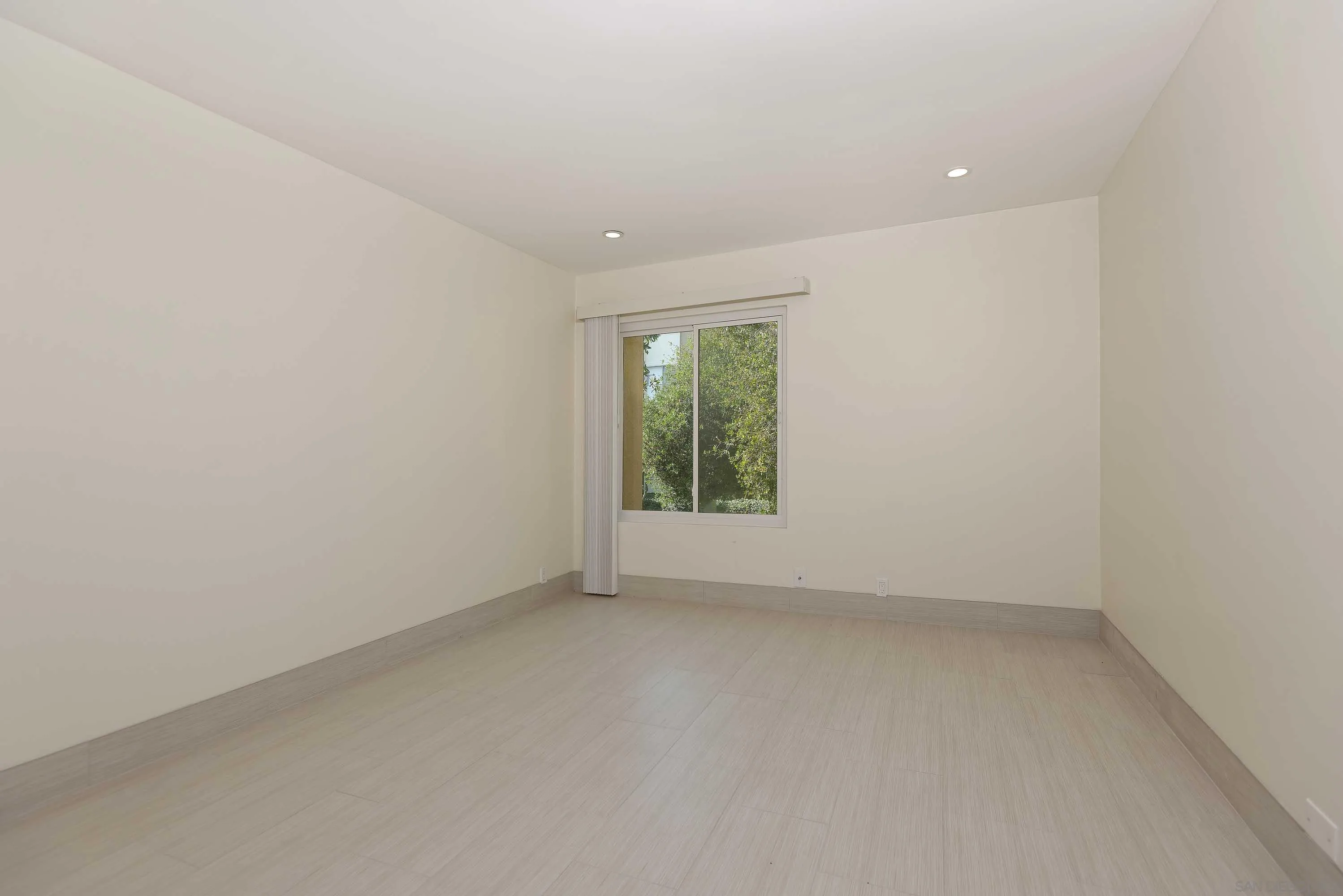 4600 Lamont St Unit 102