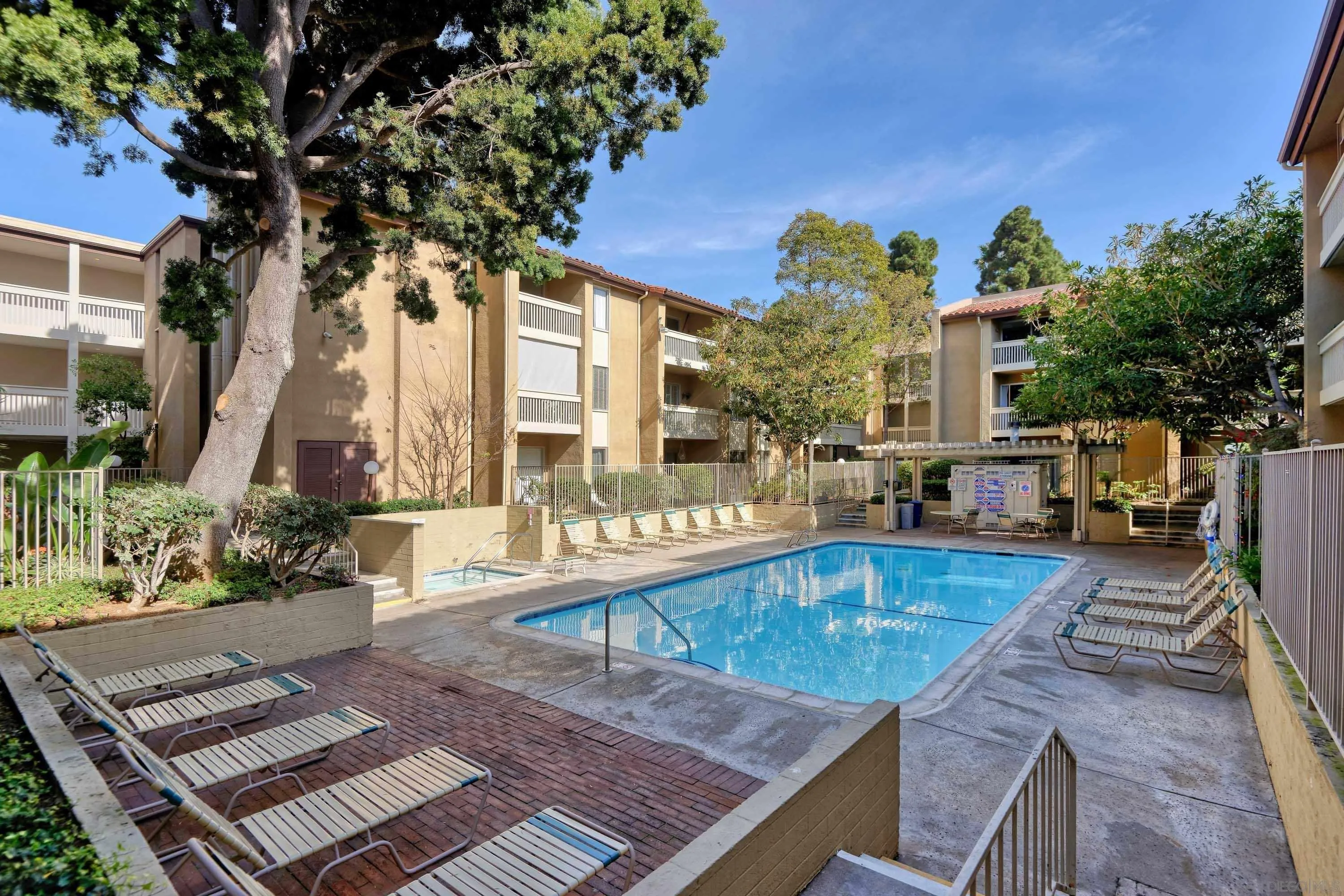 4600 Lamont St Unit 102