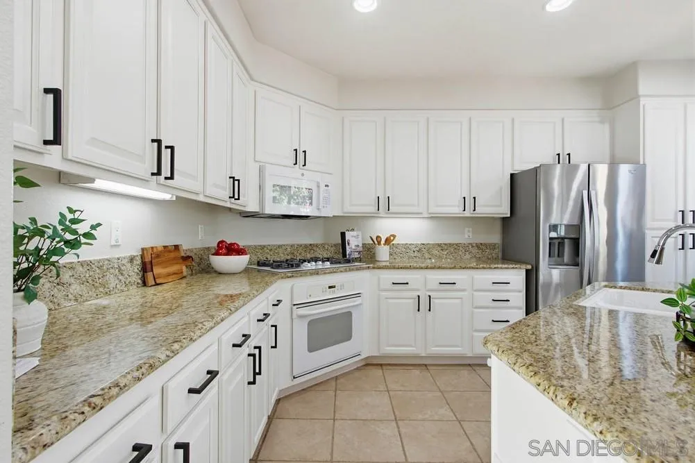 5423 Foxtail Loop