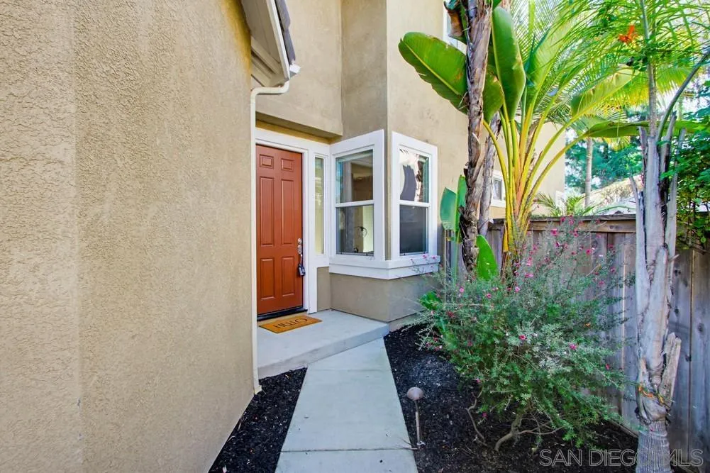 5423 Foxtail Loop