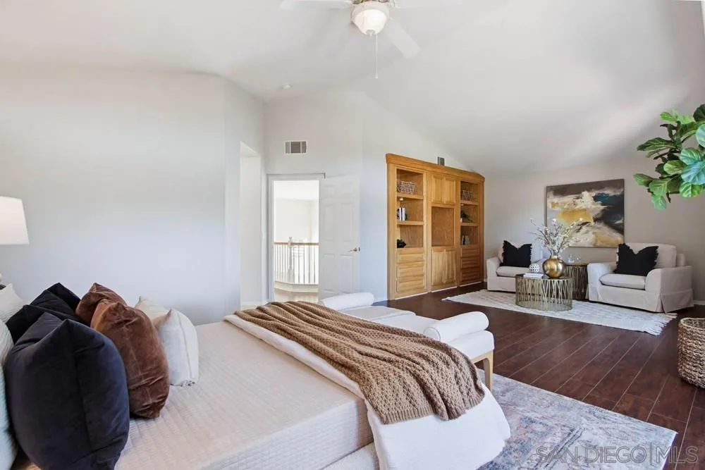 5423 Foxtail Loop