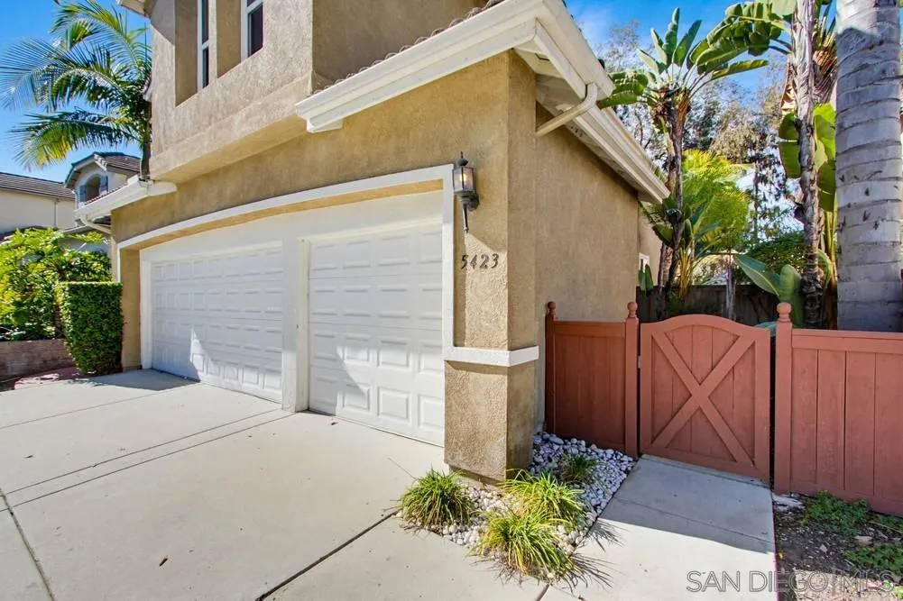 5423 Foxtail Loop