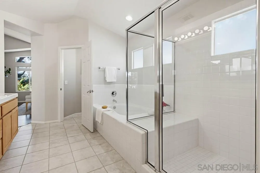 5423 Foxtail Loop