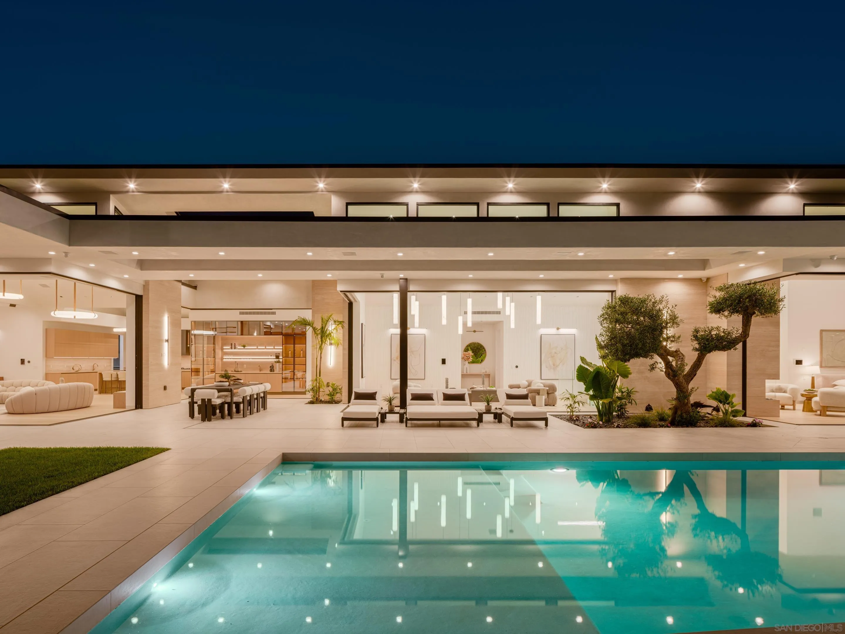 6283 La Jolla Scenic Drive S