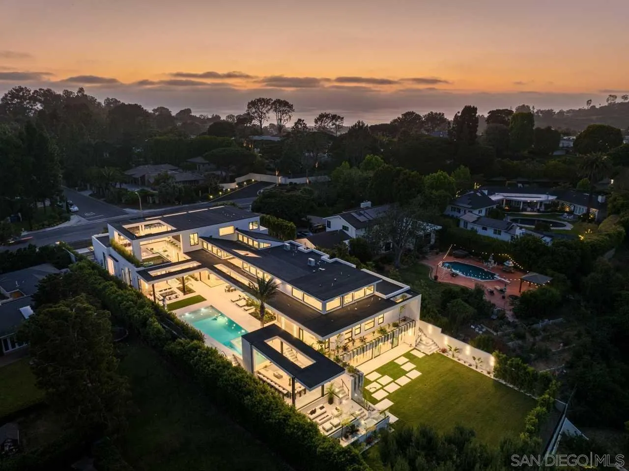 6283 La Jolla Scenic Drive S
