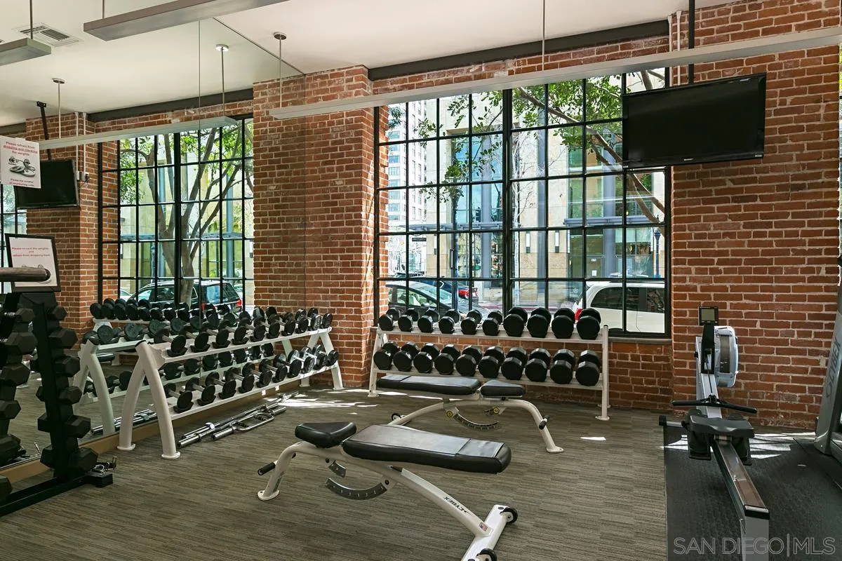 500 W W Harbor Dr Unit 107