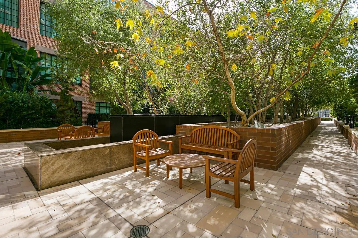 500 W W Harbor Dr Unit 107