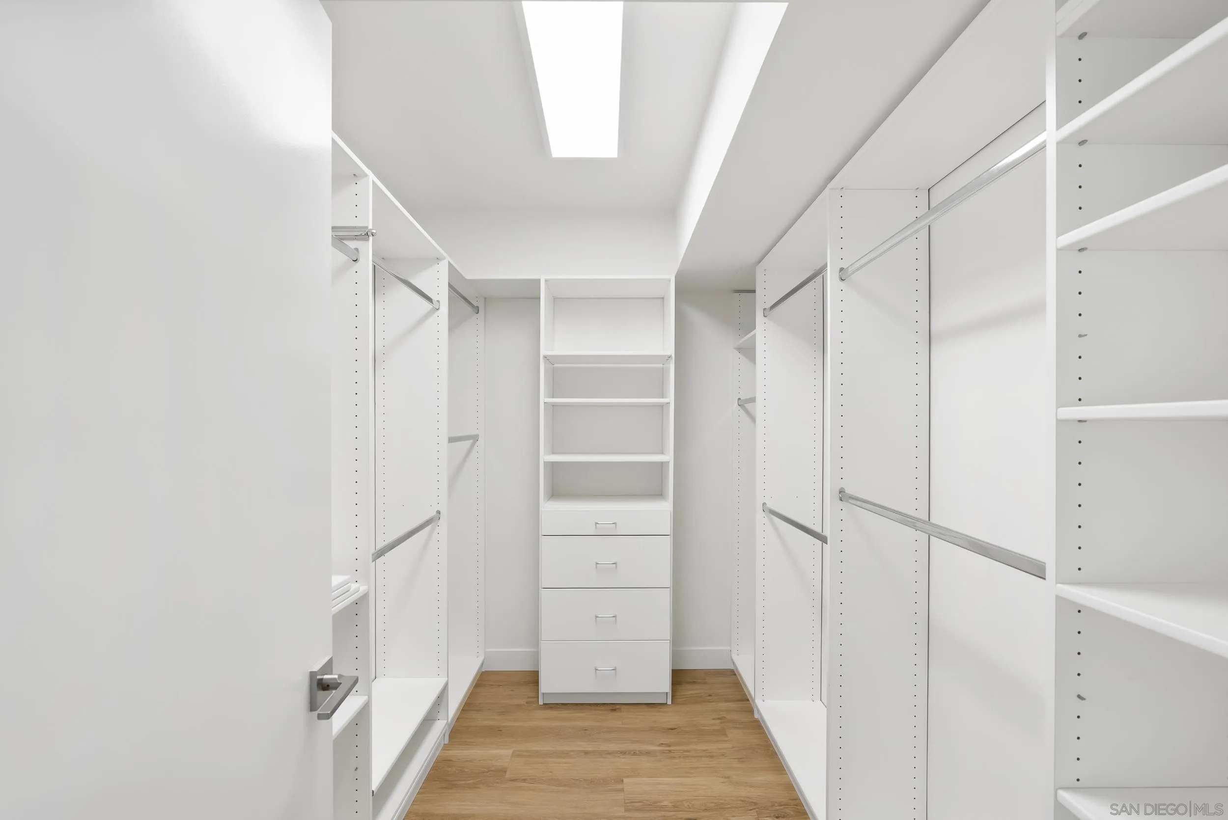 500 W W Harbor Dr Unit 107