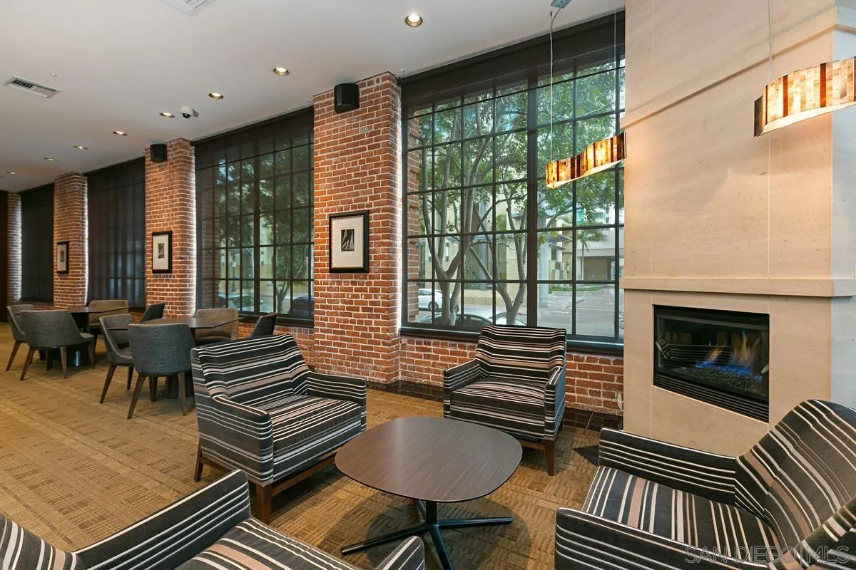 500 W W Harbor Dr Unit 107