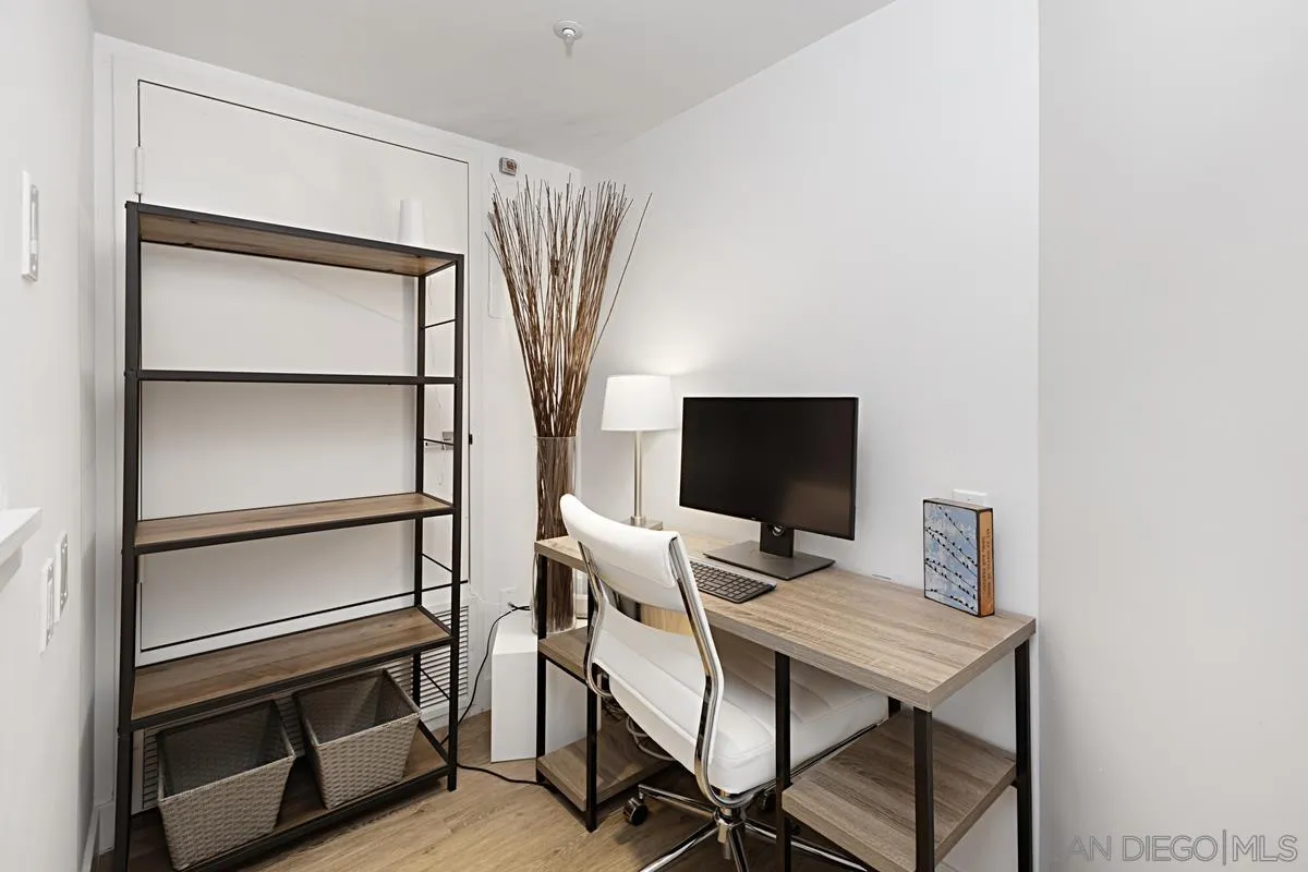 500 W W Harbor Dr Unit 107