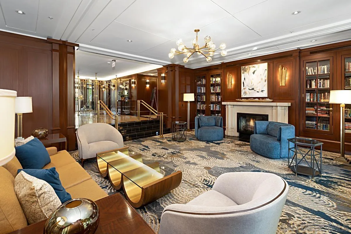 500 W W Harbor Dr Unit 107