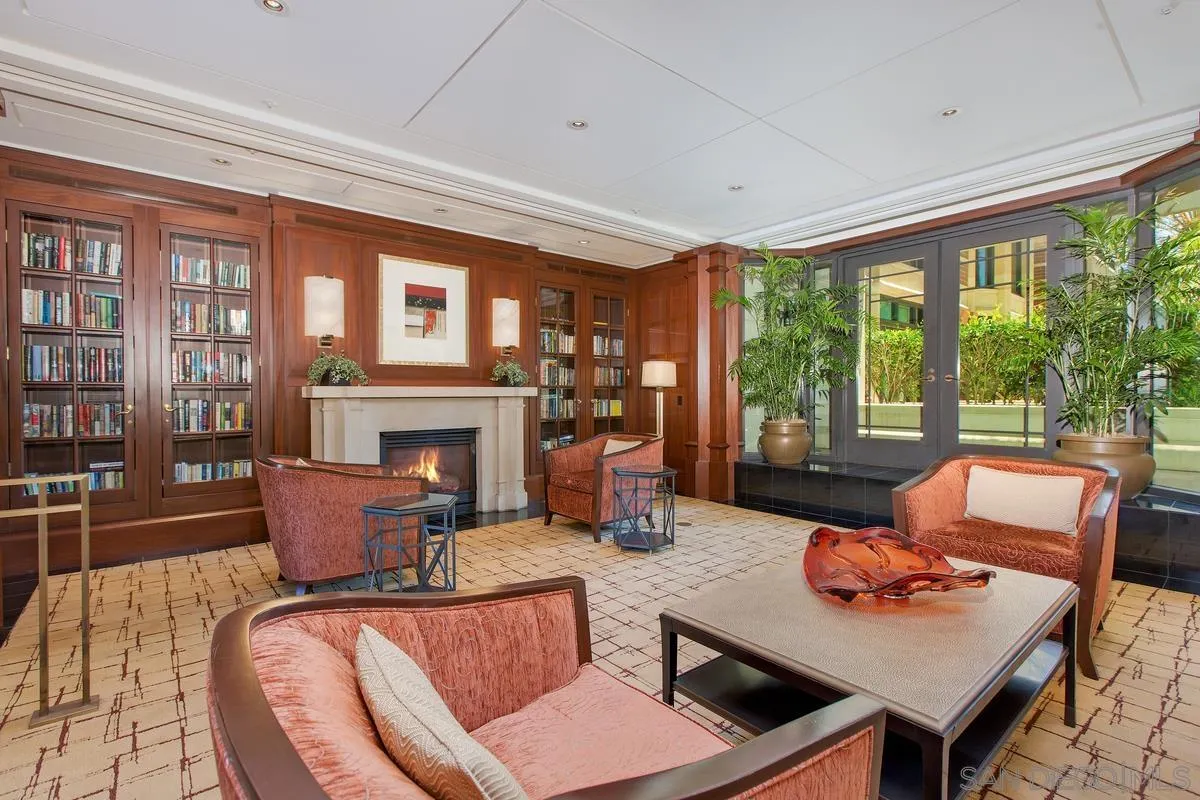 500 W W Harbor Dr Unit 107