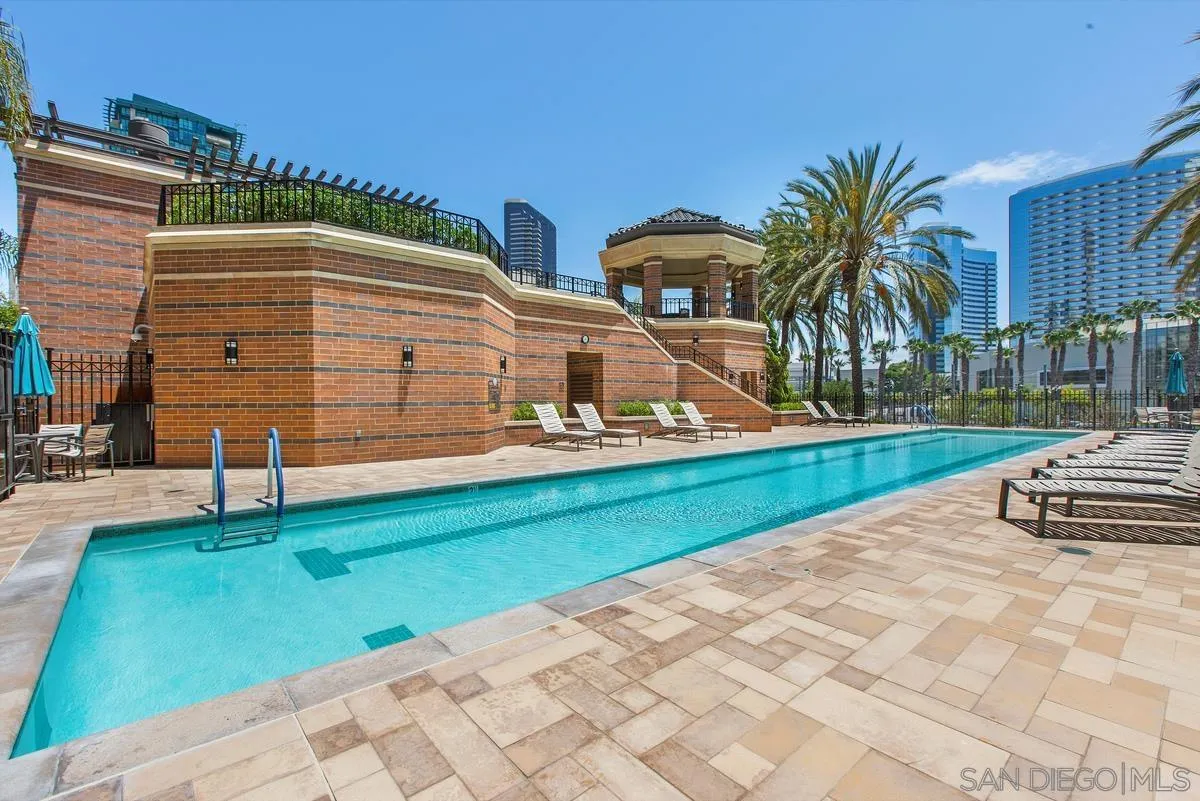 500 W W Harbor Dr Unit 107