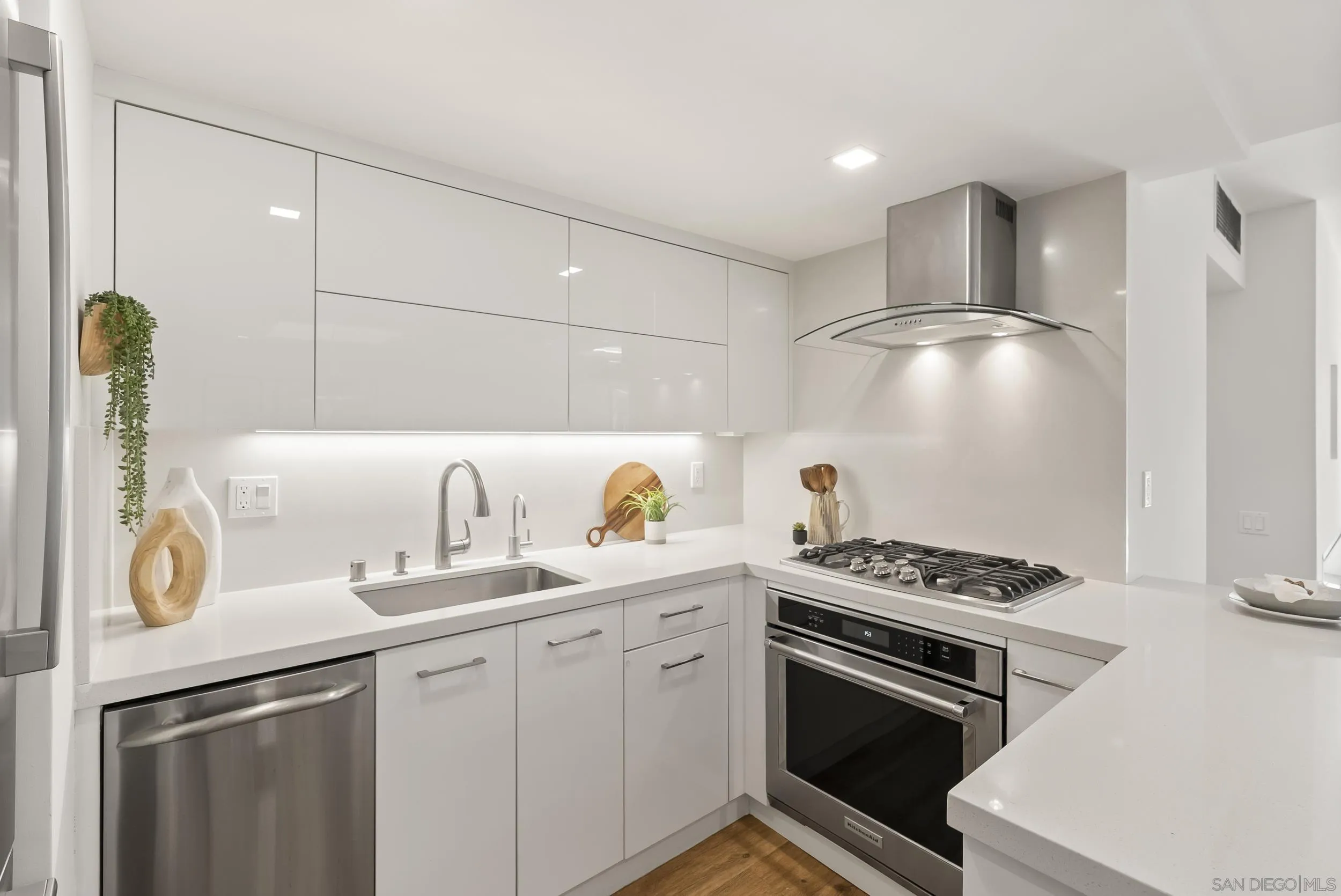500 W W Harbor Dr Unit 107