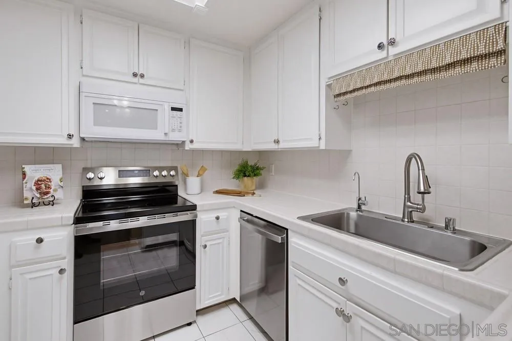 5745 Friars Rd Unit 80
