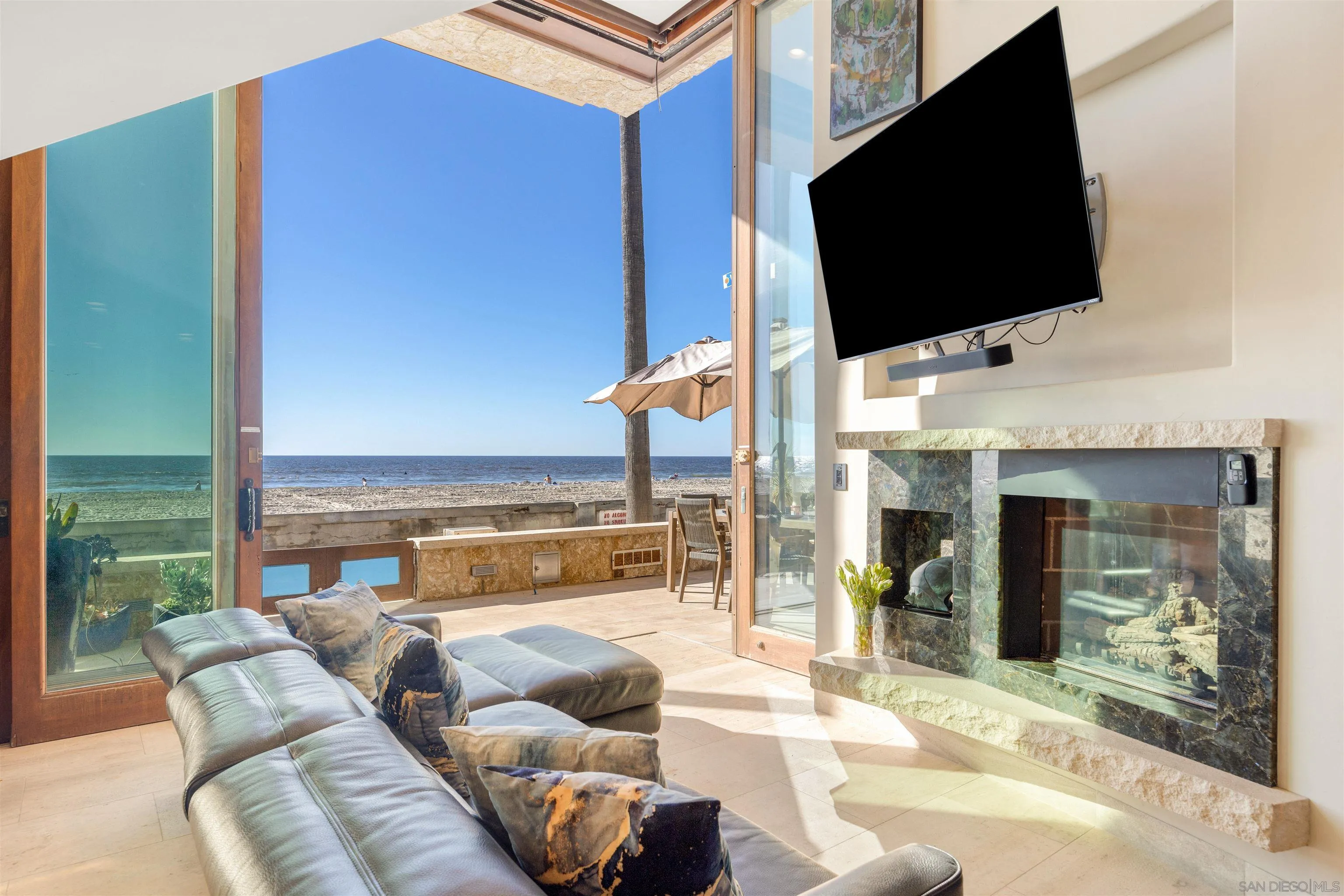 3921 Ocean Front Walk