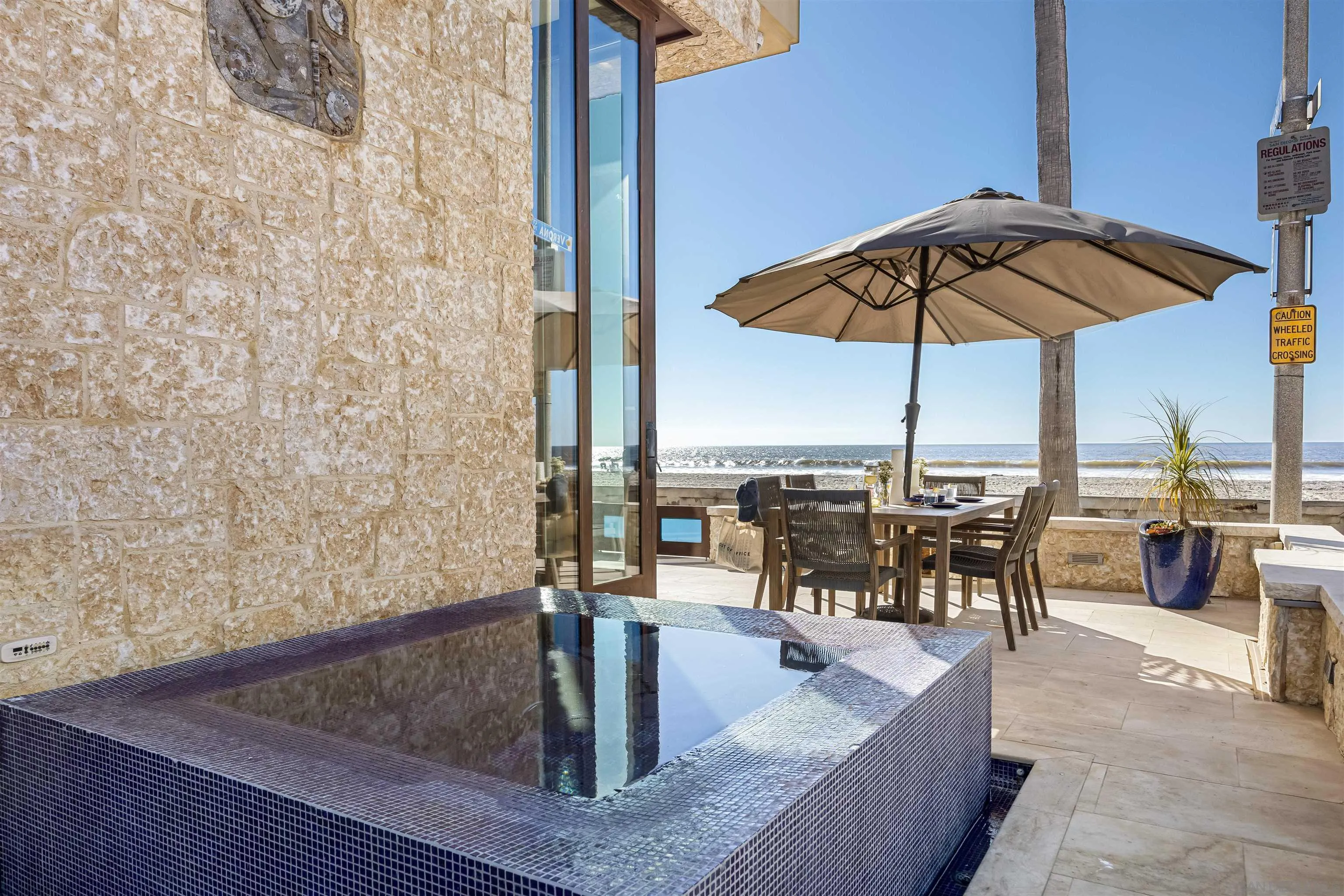 3921 Ocean Front Walk