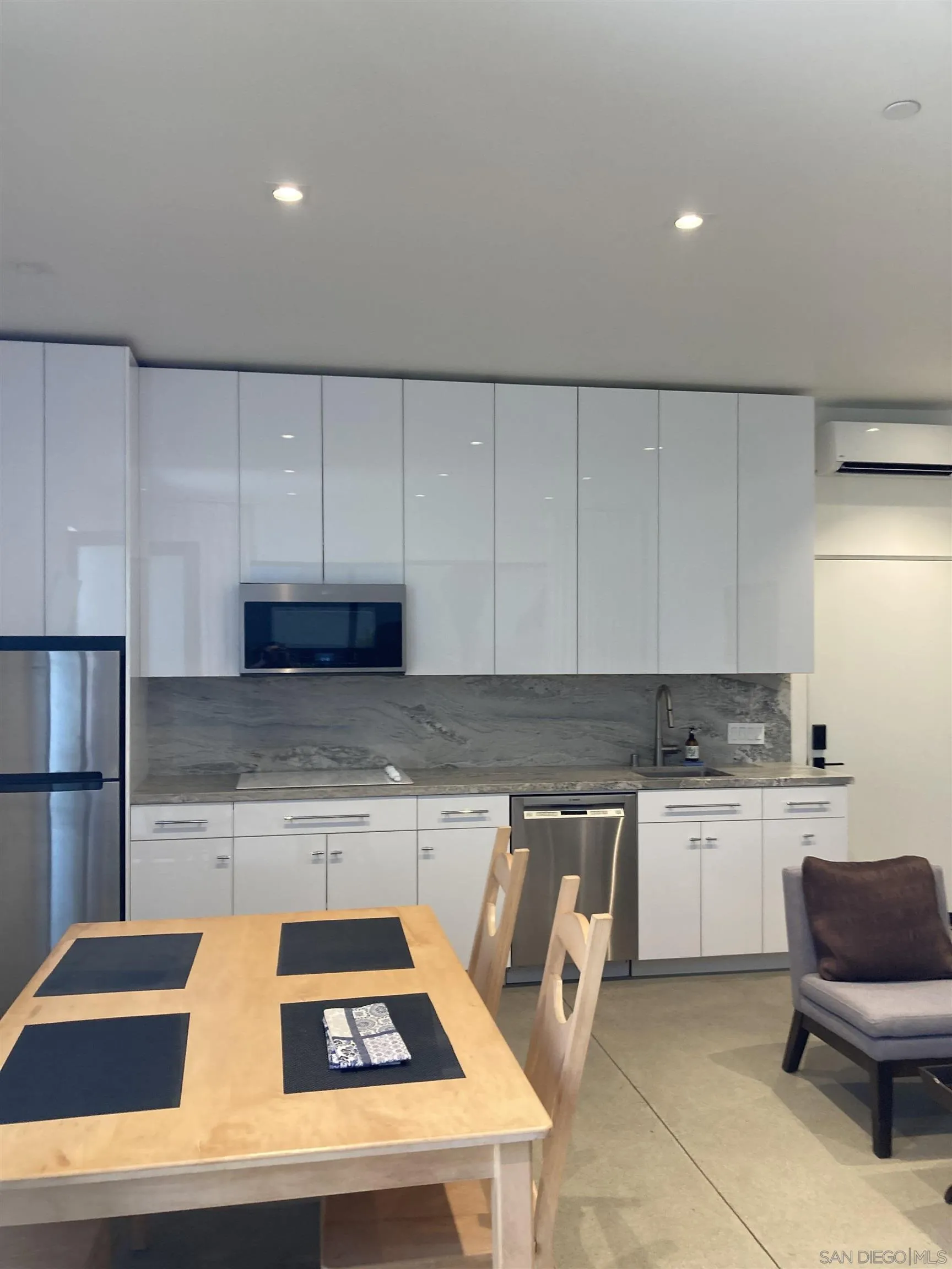 339 S Granados Unit 2