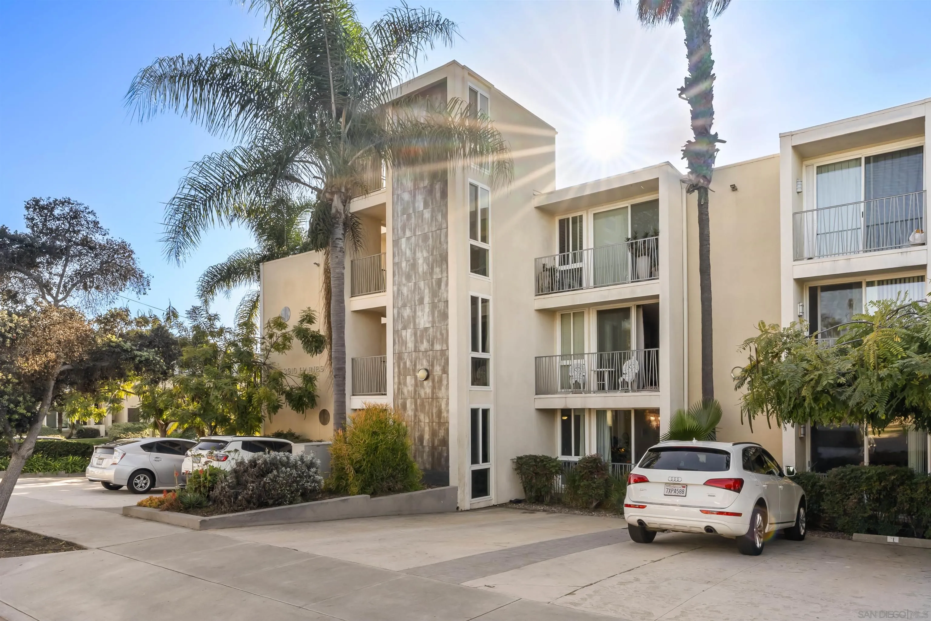 3910 Haines St Unit 106
