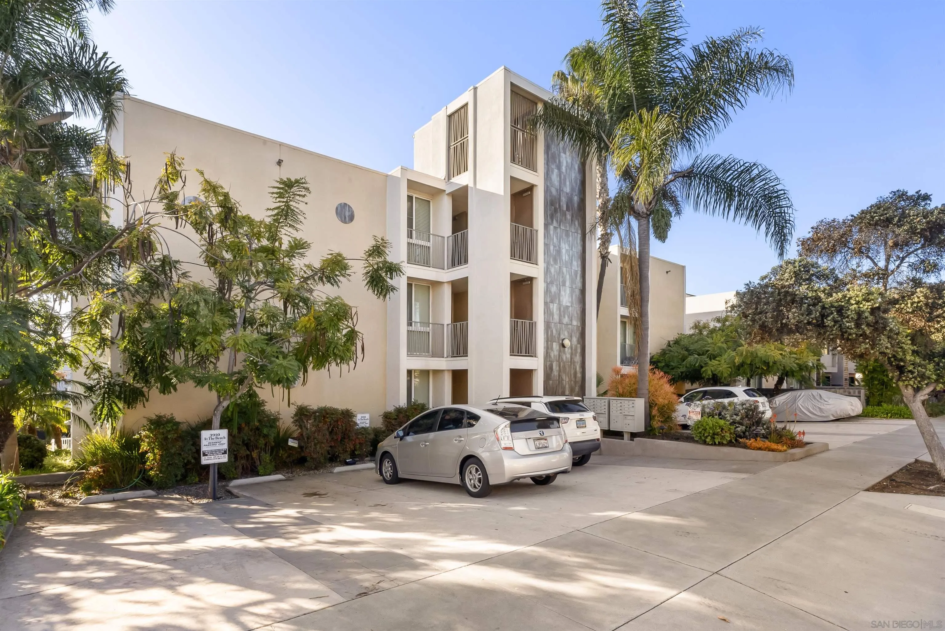 3910 Haines St Unit 106