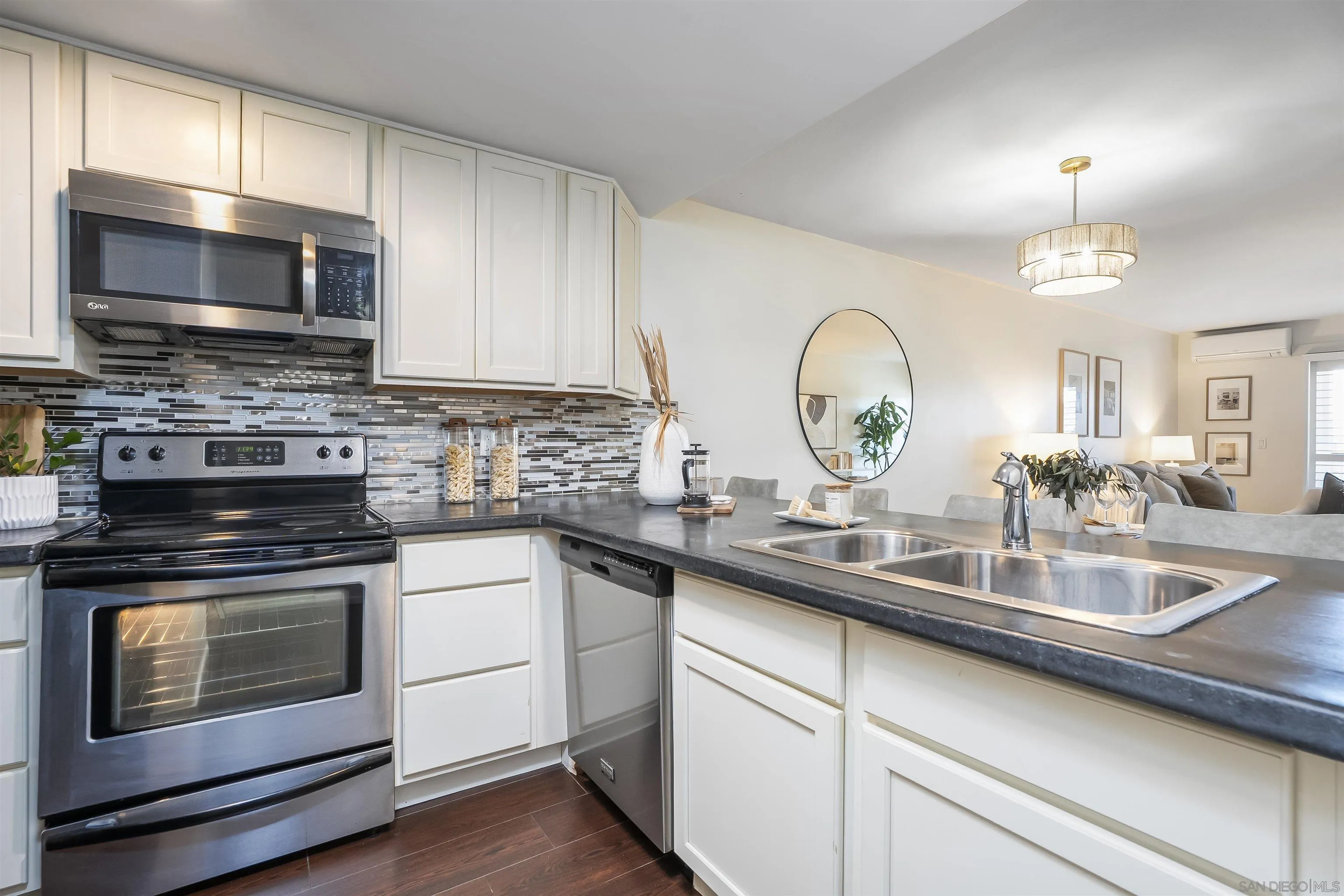 1209 Hueneme St Unit 5