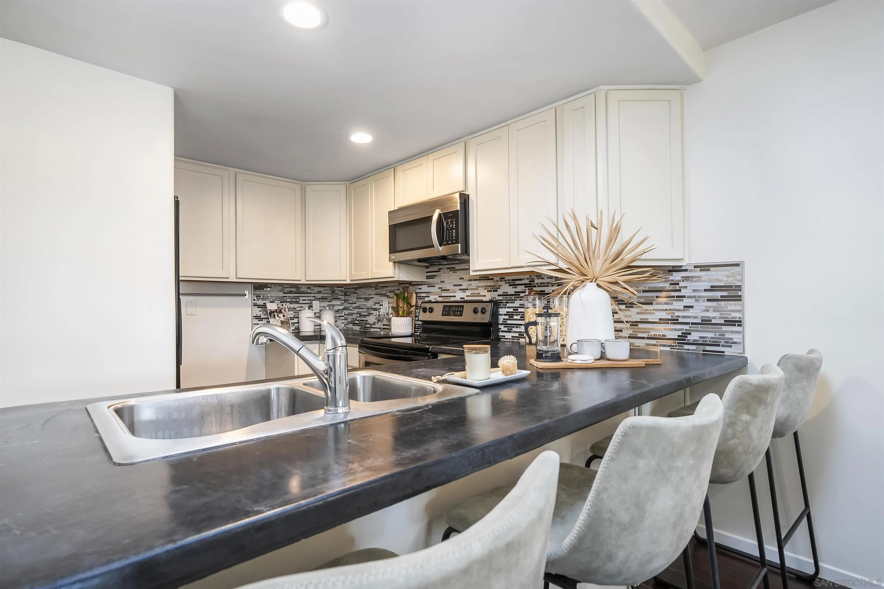 1209 Hueneme St Unit 5