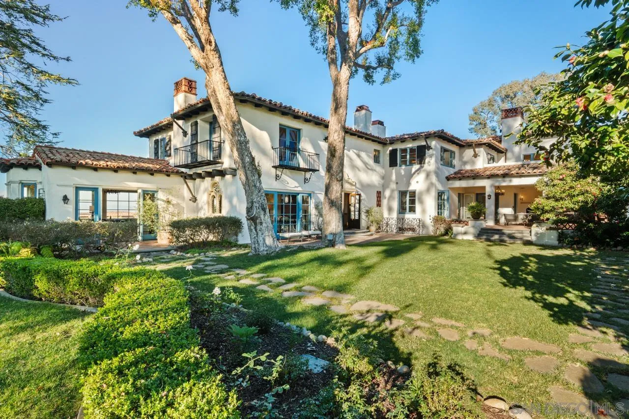 1205 Muirlands Dr